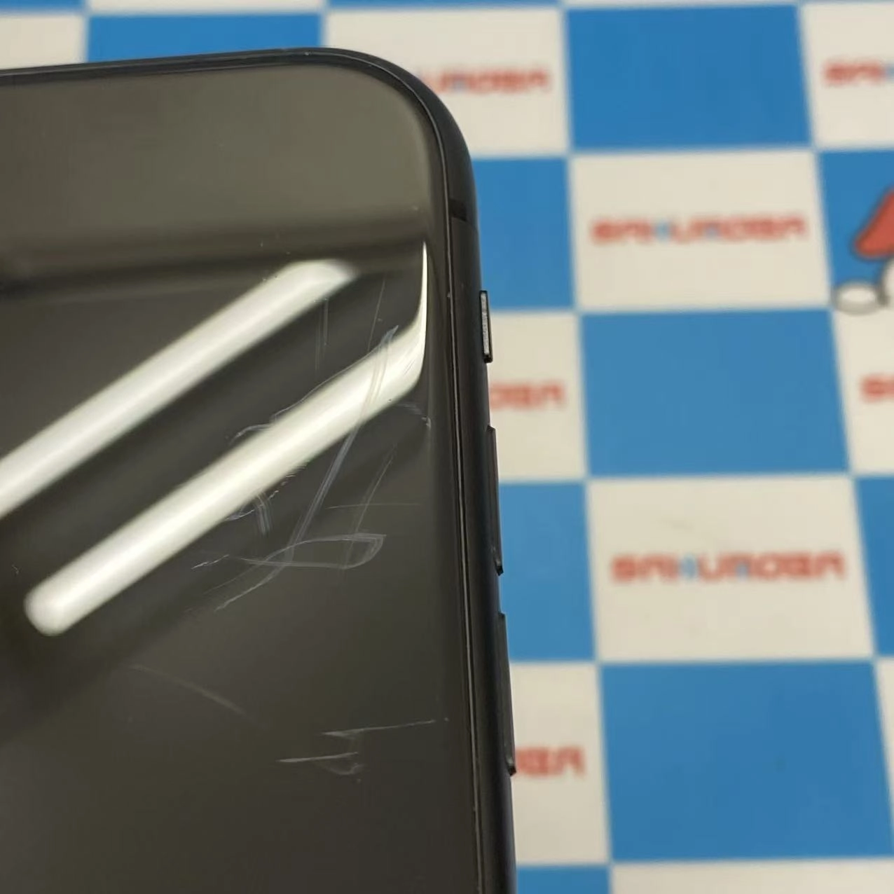 iPhone11 64GB ブラック MWLT2J/A docomo版SIMフリー ジャンク品