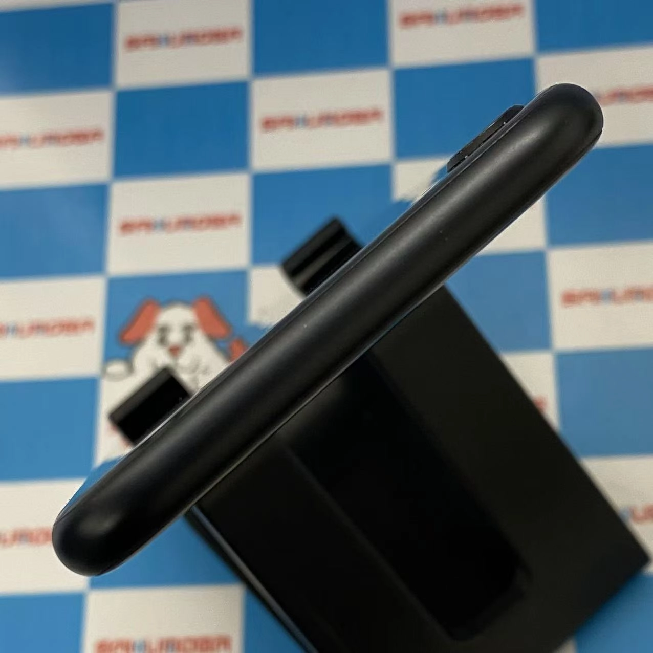 iPhoneSE 第2世代 128GB ブラック MXD02J/A docomo版SIMフリー ジャンク品