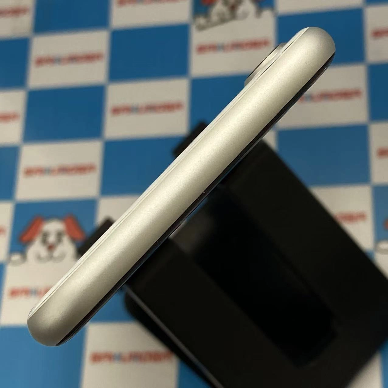 iPhoneSE 第2世代 64GB ホワイト MHGQ3J/A AU版SIMフリー ジャンク品 au