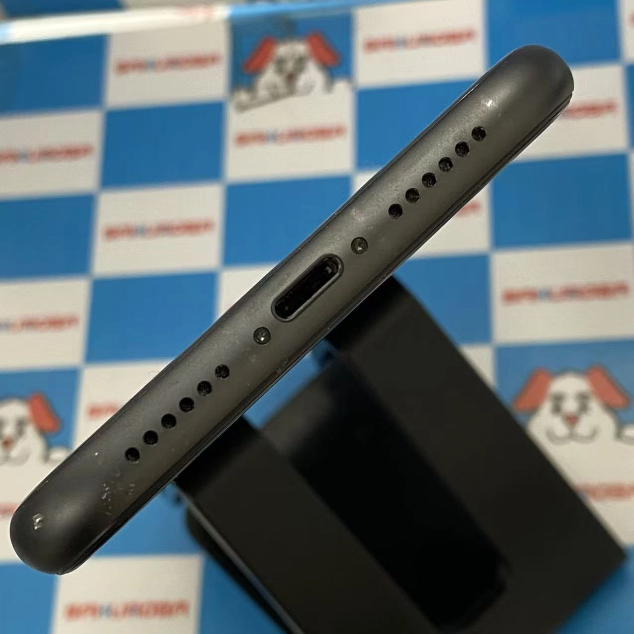 iPhone11 64GB ブラック MWLT2J/A AU版SIMフリー au