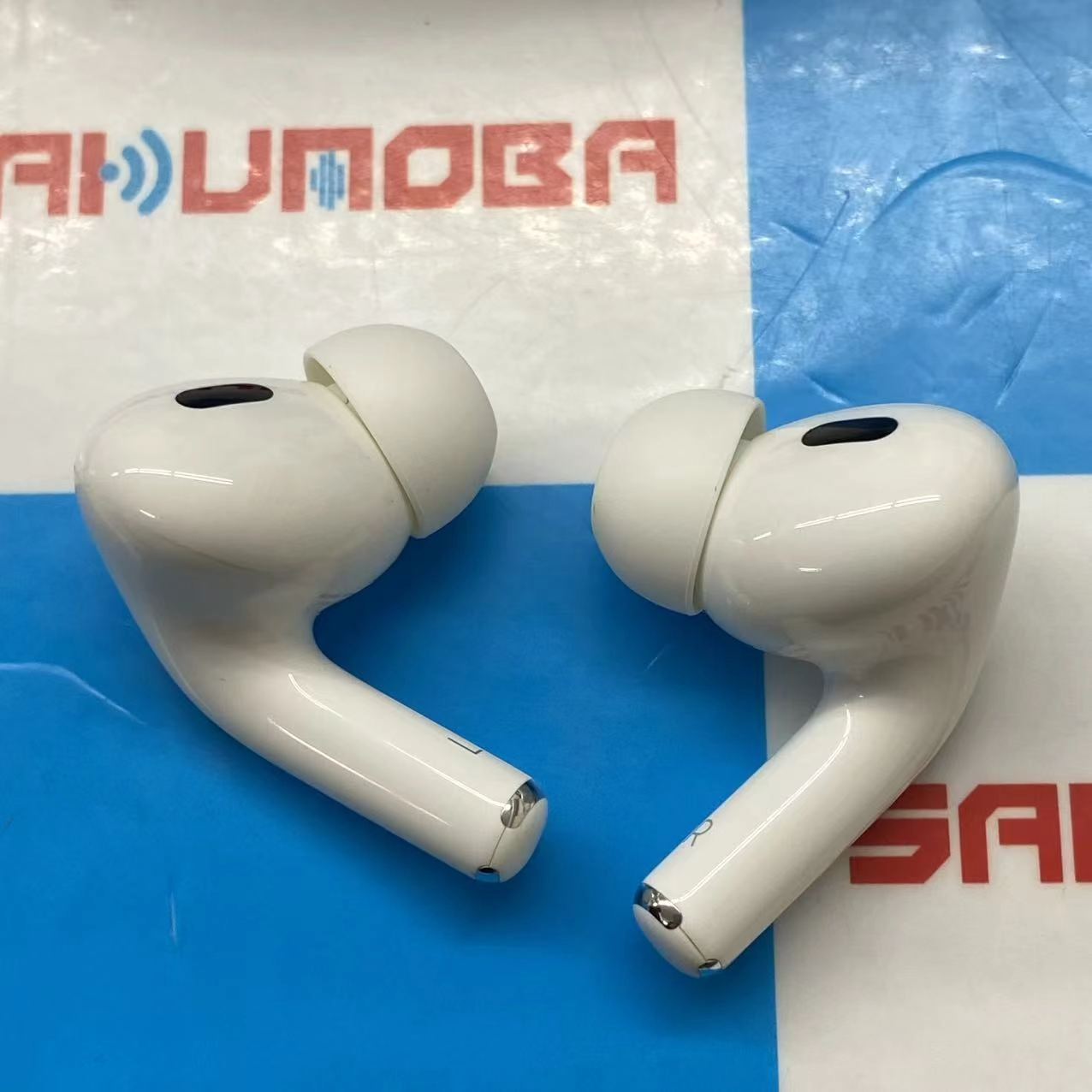 Airpods Pro 第2世代 ー ホワイト MQD83J/A ジャンク品