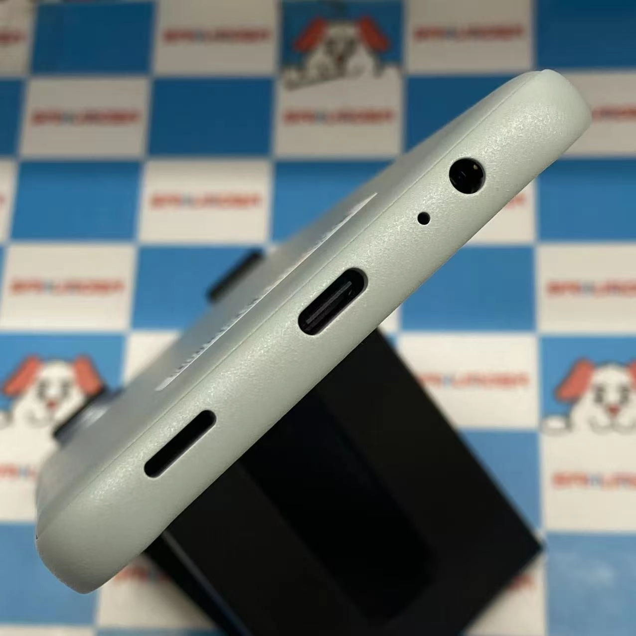 arrows We2 4GB/64GB ライトブルー F-52E docomo版SIMフリー新品同様