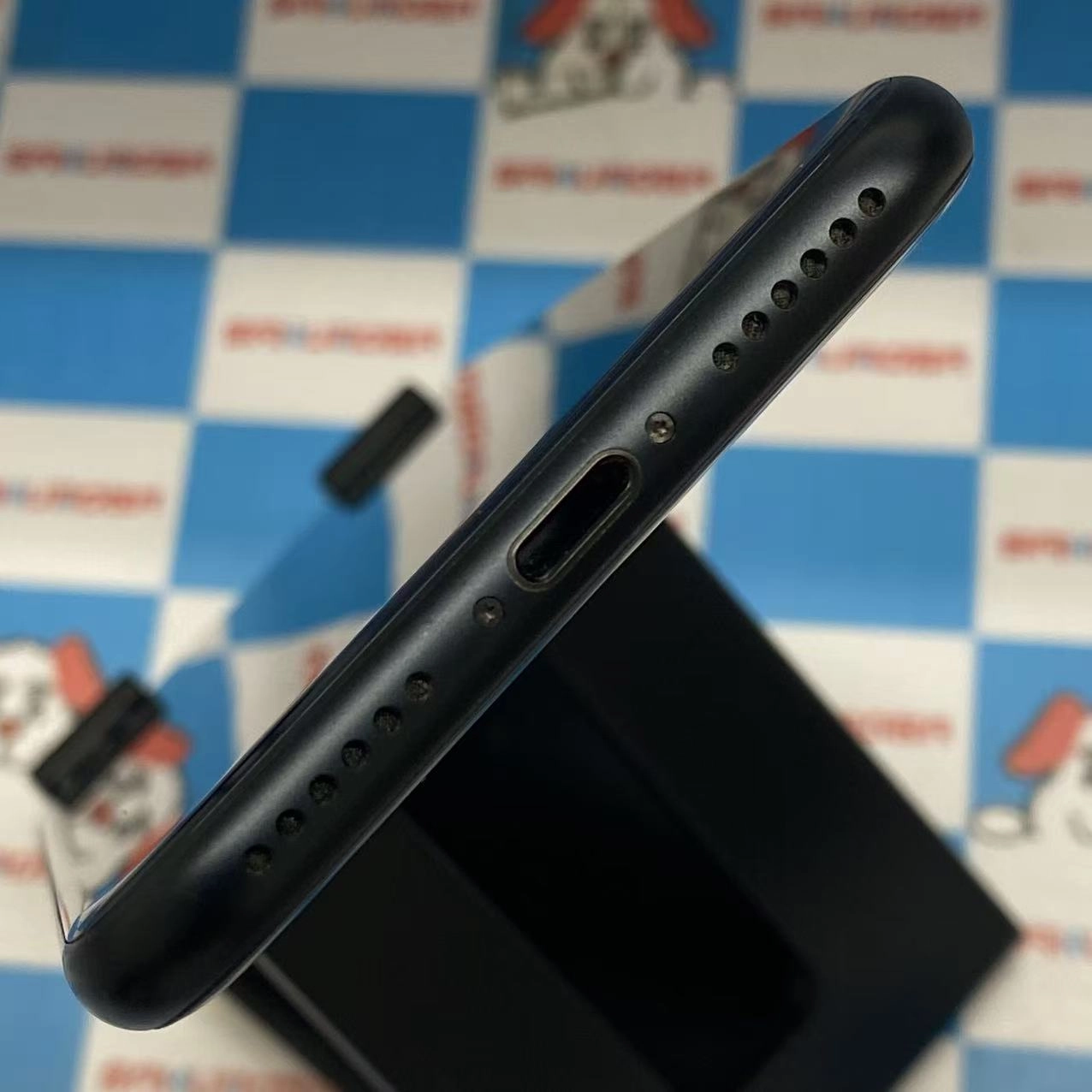 iPhoneSE 第3世代 64GB ミッドナイト MMYC3J/A SoftBank版SIMフリー極美品