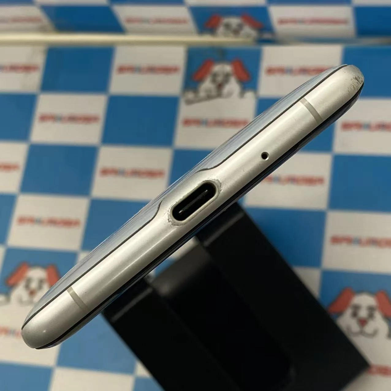 Xperia XZ3 64GB White Silver SO-01L docomo版SIMフリー