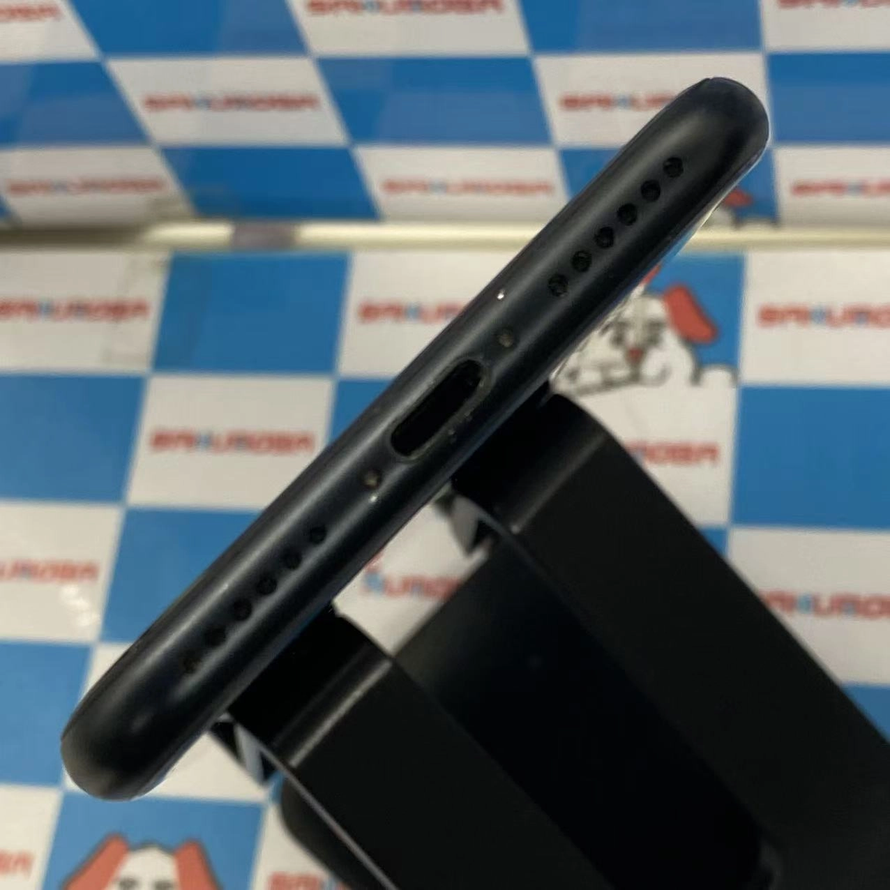 iPhoneSE 第3世代 64GB ミッドナイト MMYC3J/A SoftBank版SIMフリージャンク品