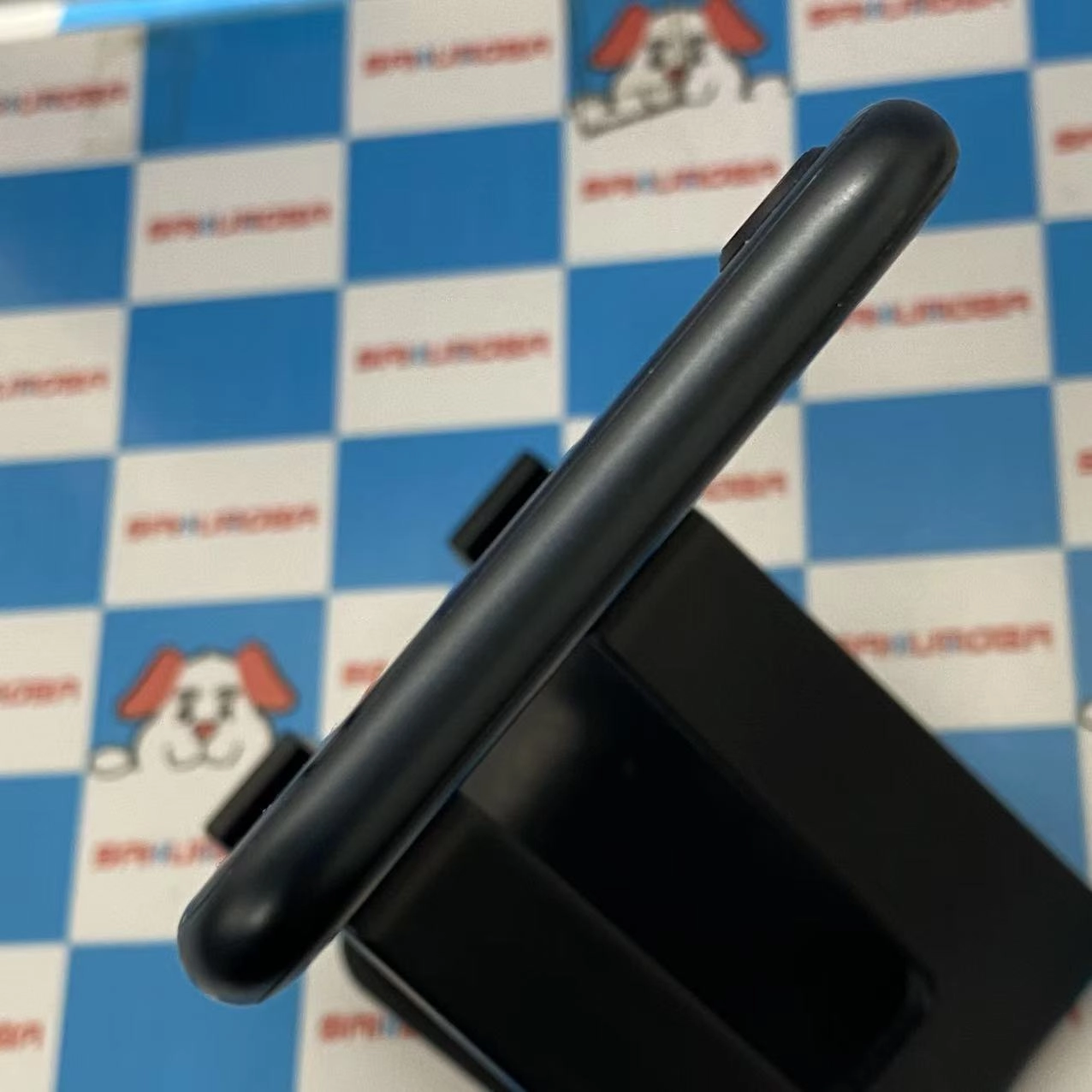 iPhoneSE 第3世代 128GB ミッドナイト MMYF3J/A AU版SIMフリー