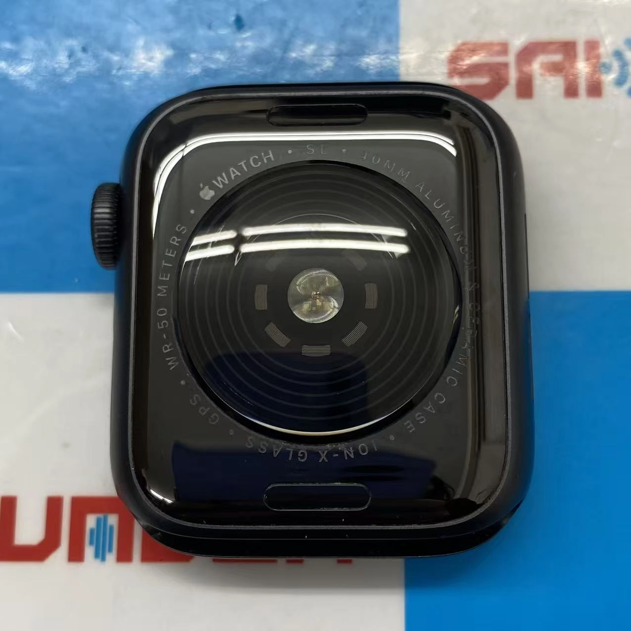 Apple Watch SE 第1世代 40mm GPSモデル スペースグレイ MYDP2J/A 訳あり品