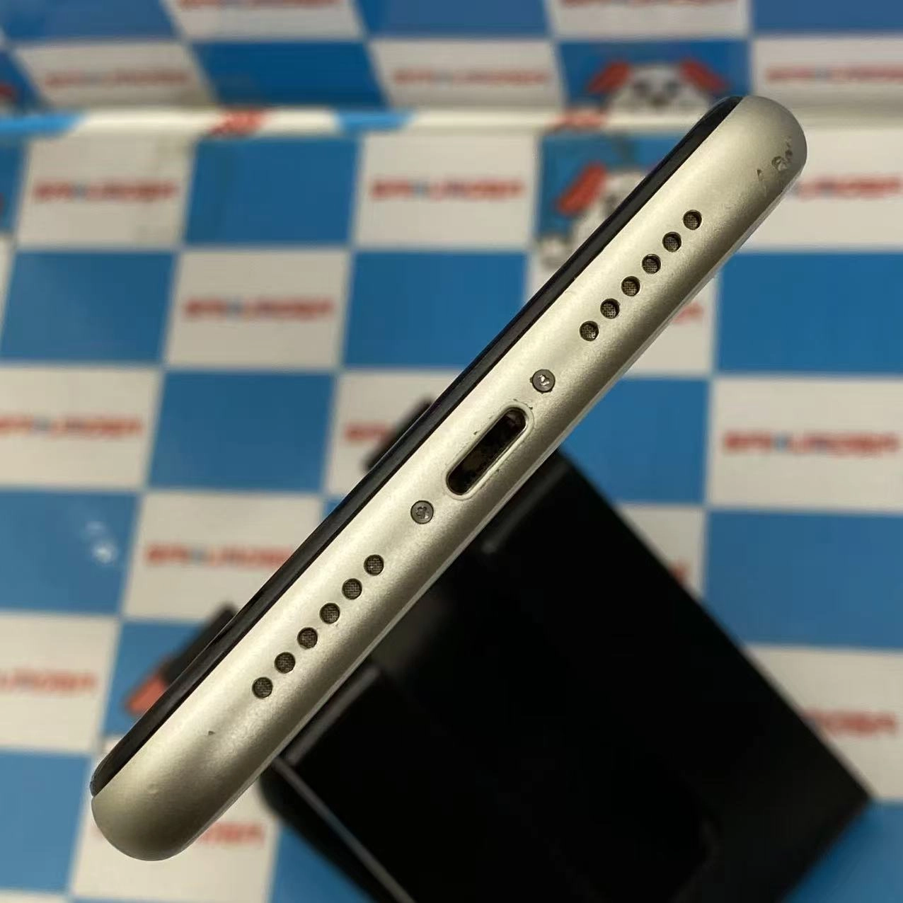 iPhone11 64GB ホワイト MWLU2J/A SoftBank版SIMフリー ジャンク品