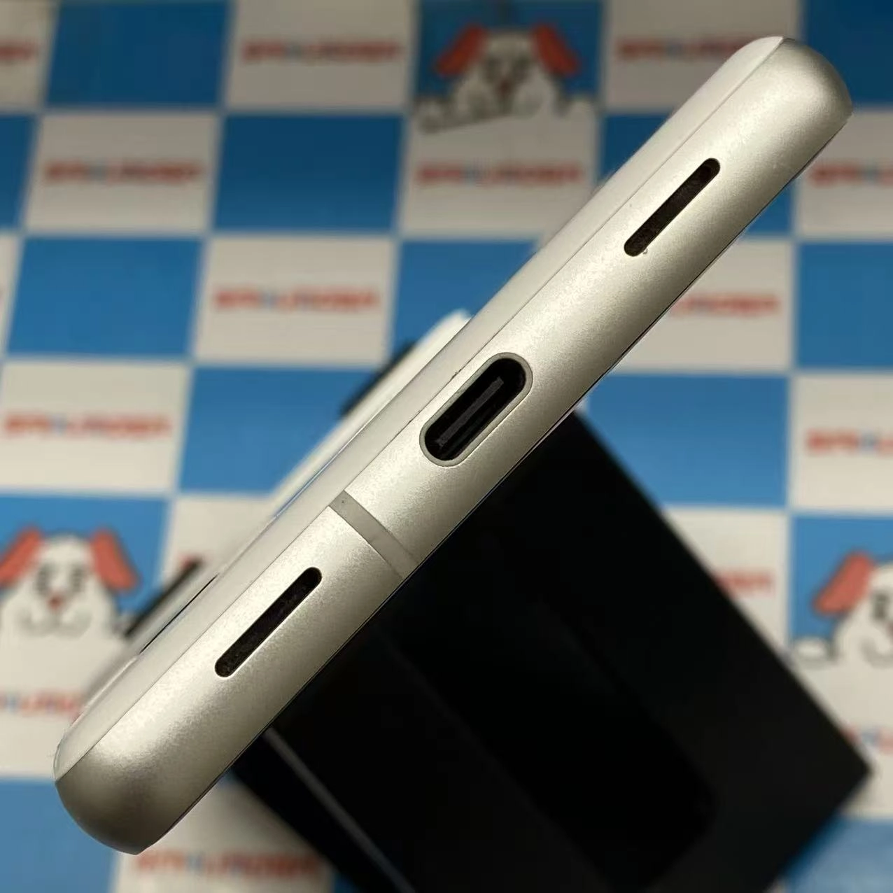 Google Pixel 7a 128GB Snow G82U8 AU版SIMフリー訳あり品