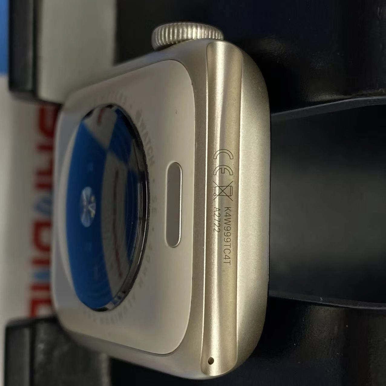 Apple Watch SE 第2世代 40mm GPSモデル 32GB スターライト MNJP3J/A美品