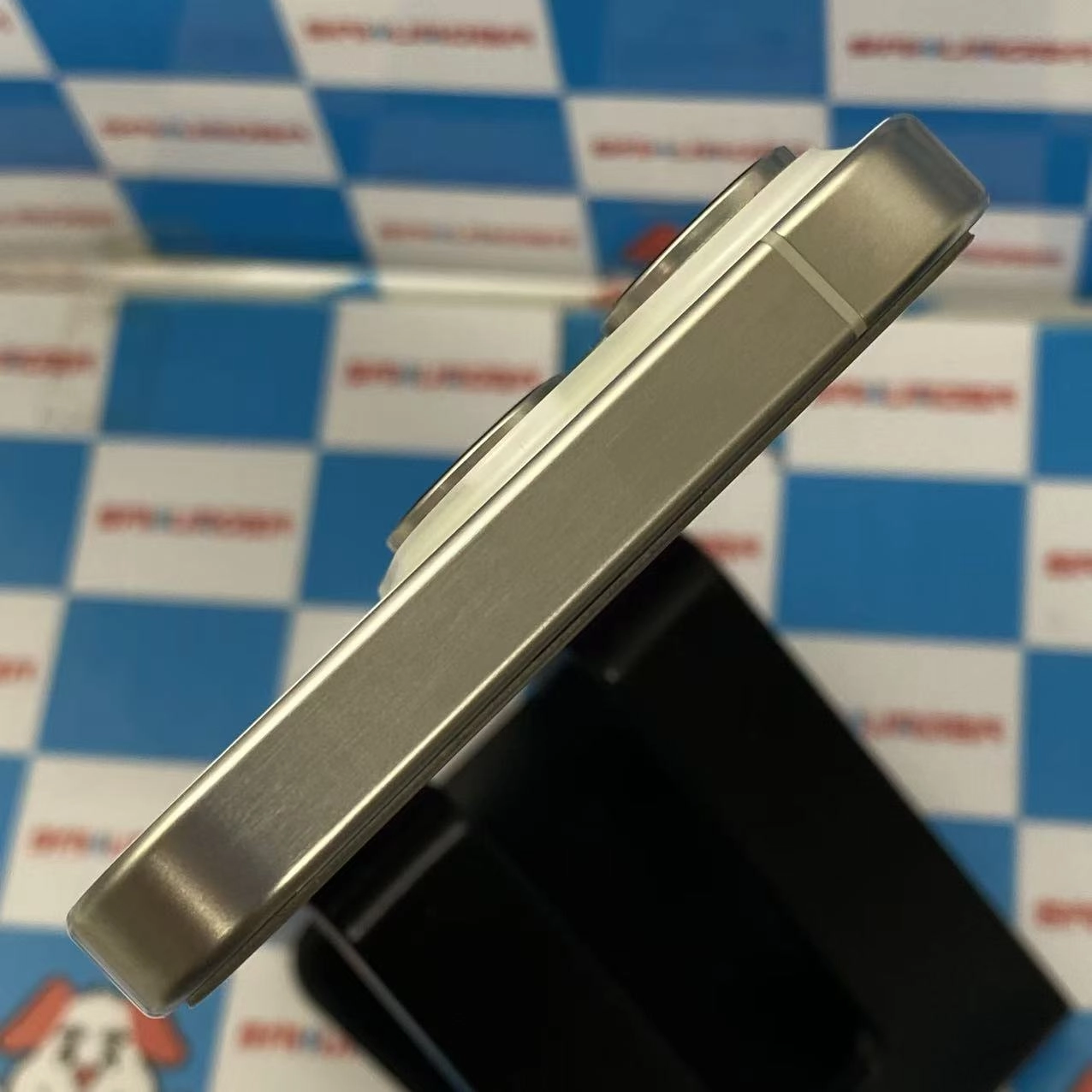 iPhone15 Pro 256GB ホワイトチタニウム MTUD3J/A SIMフリー極美品