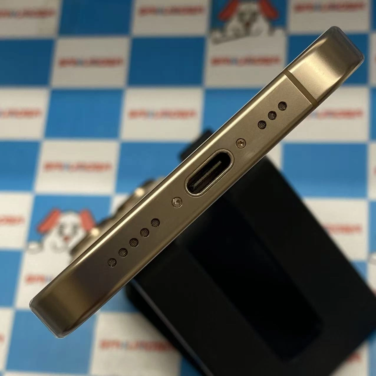 iPhone16 Pro 256GB デザートチタニウム MYN23J/A SIMフリー新品同様