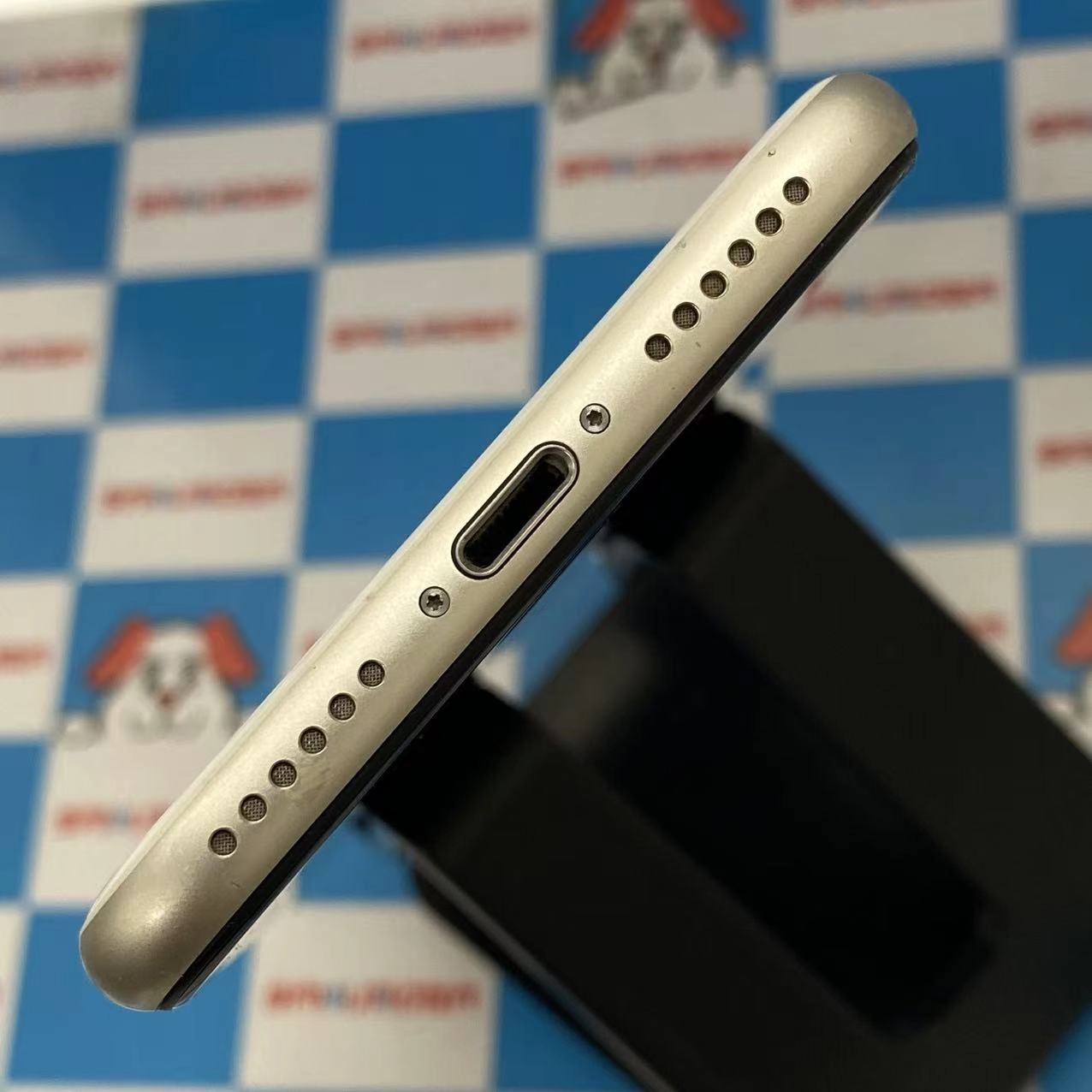 iPhoneSE 第3世代 64GB スターライト MMYD3J/A 楽天モバイル版SIMフリー