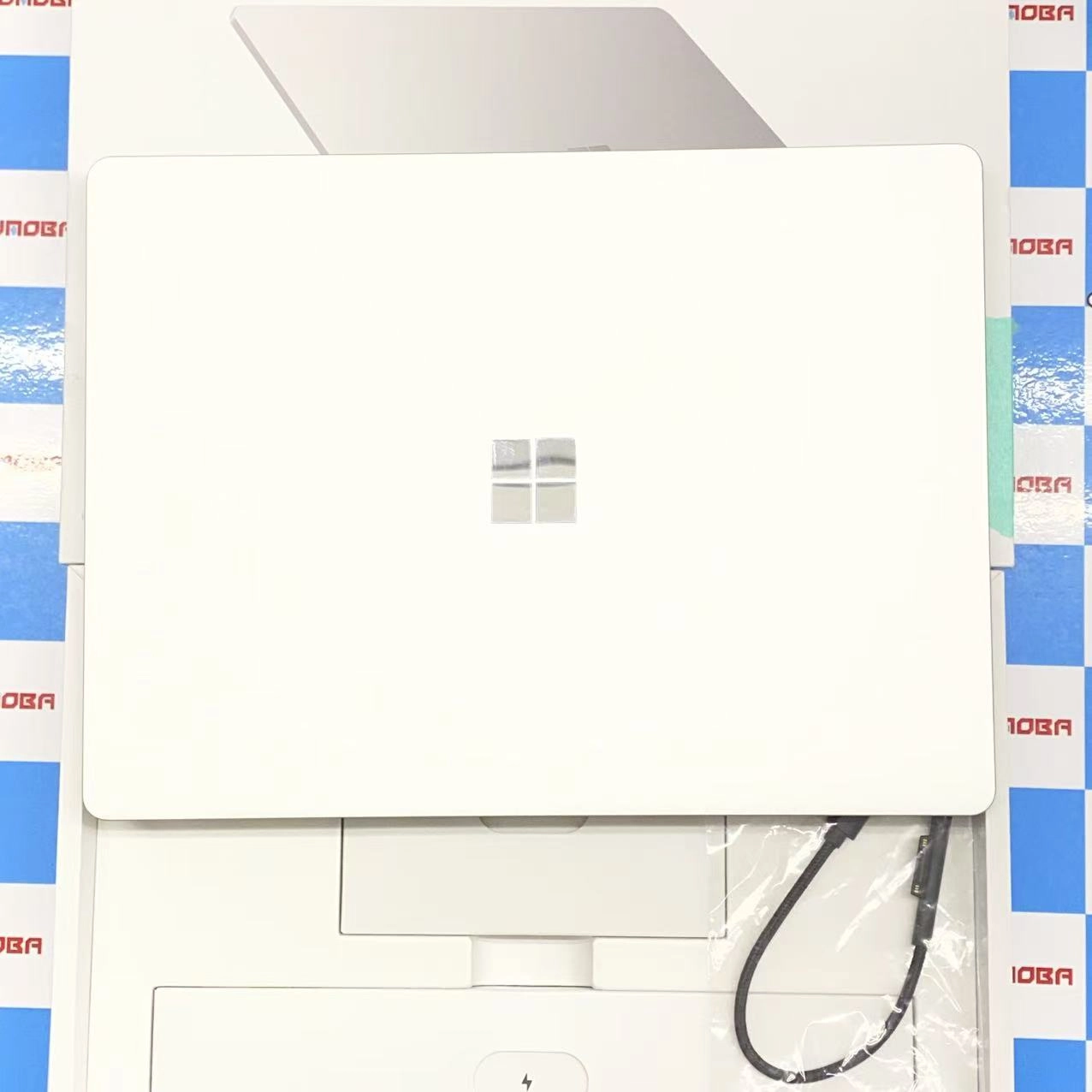 Surface Laptop Go 2 Core i5 8GB/128GB プラチナ 8QC-00015美品