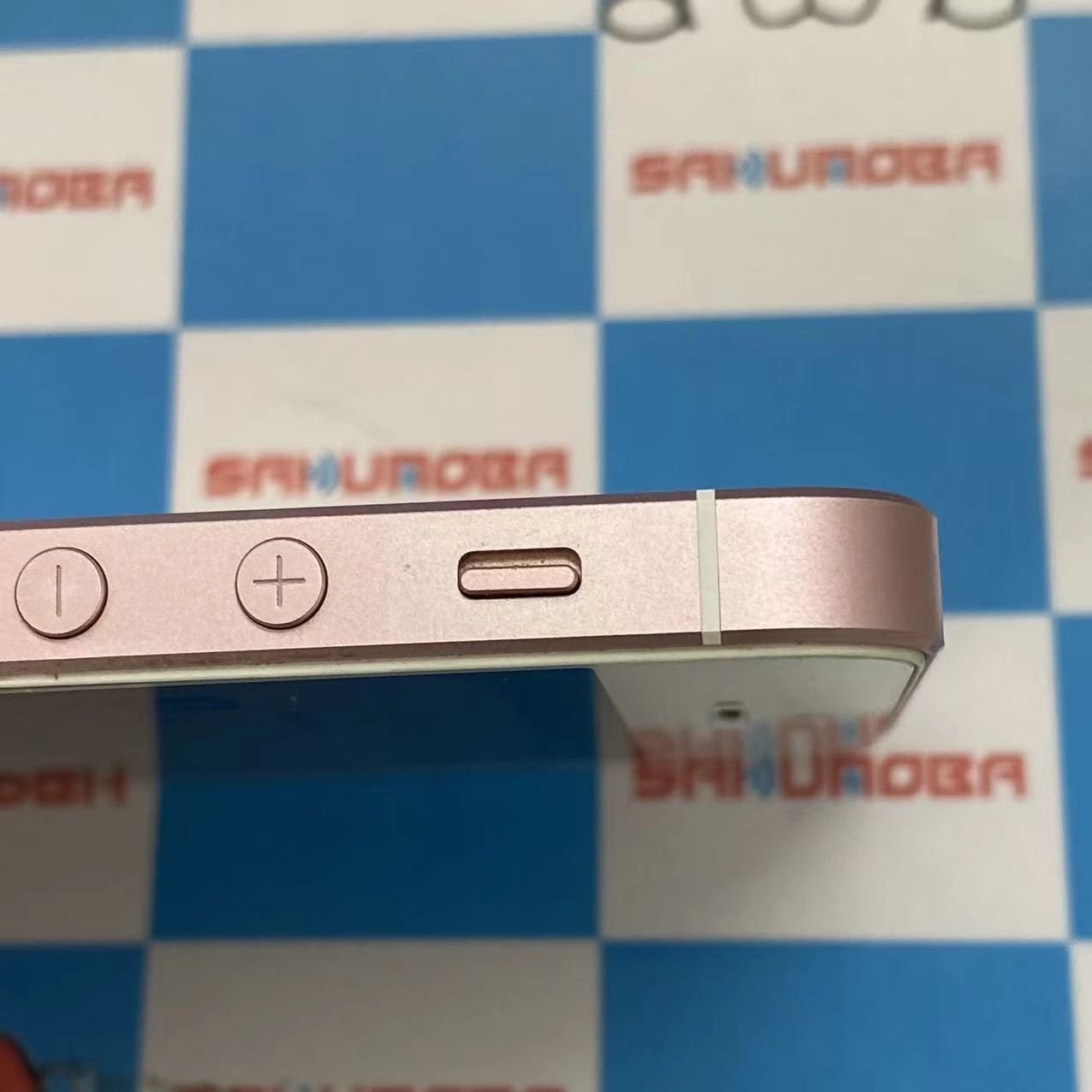 iPhoneSE 64GB ローズゴールド MLXQ2J/A SIMフリー 訳あり品