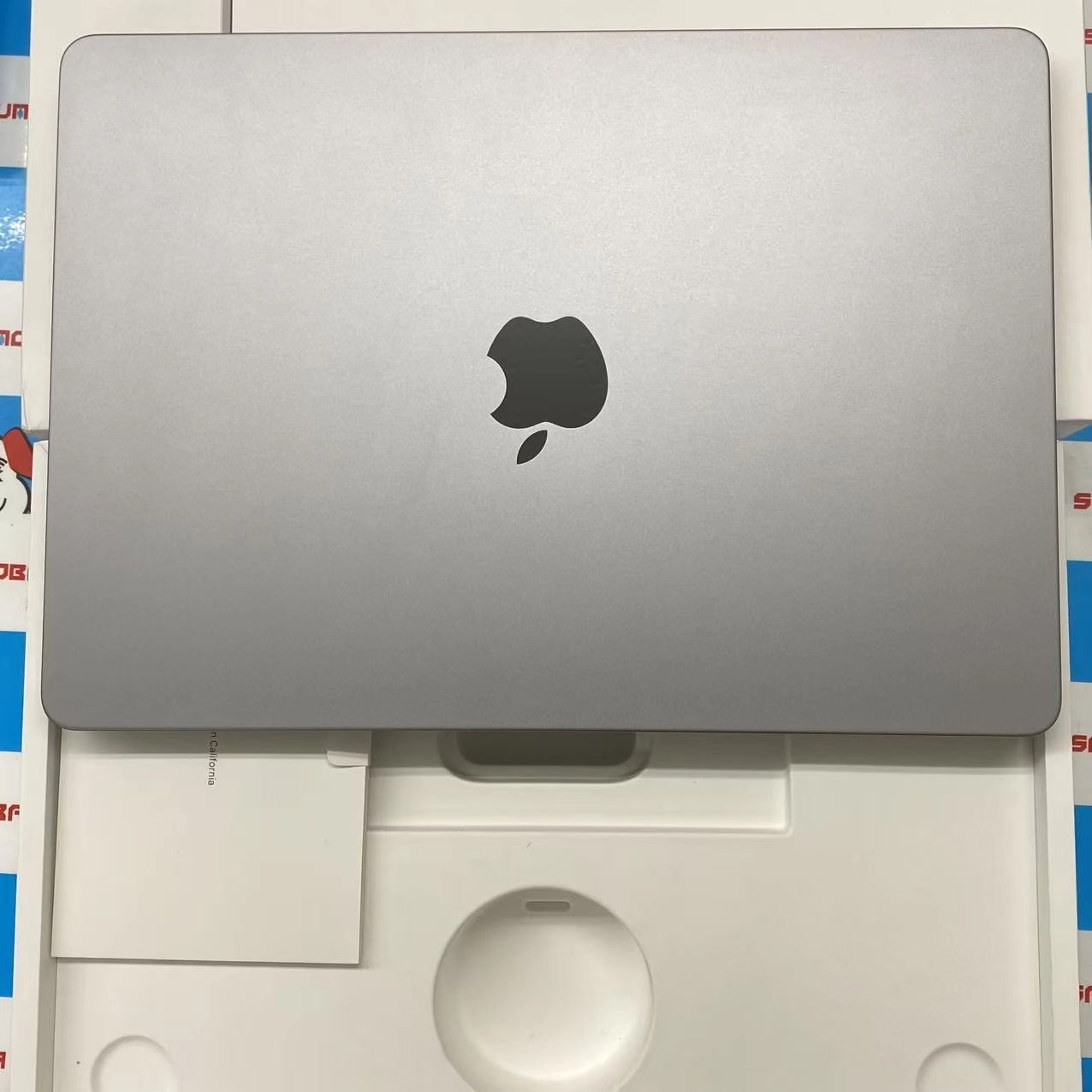 MacBook Air 13インチ M2 2022 8C CPU 8C GPU 8GB/256GB USキーボード スペースグレイ MLXW3JA/A ８GB/256GB