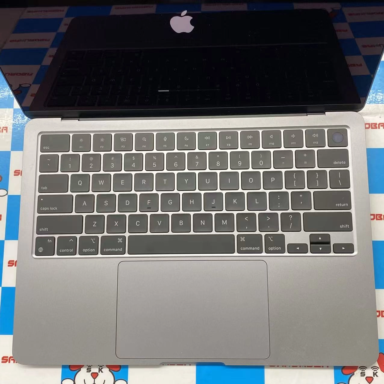 MacBook Air 13インチ M2 2022 8C CPU 8C GPU 8GB/256GB USキーボード スペースグレイ MLXW3JA/A ８GB/256GB