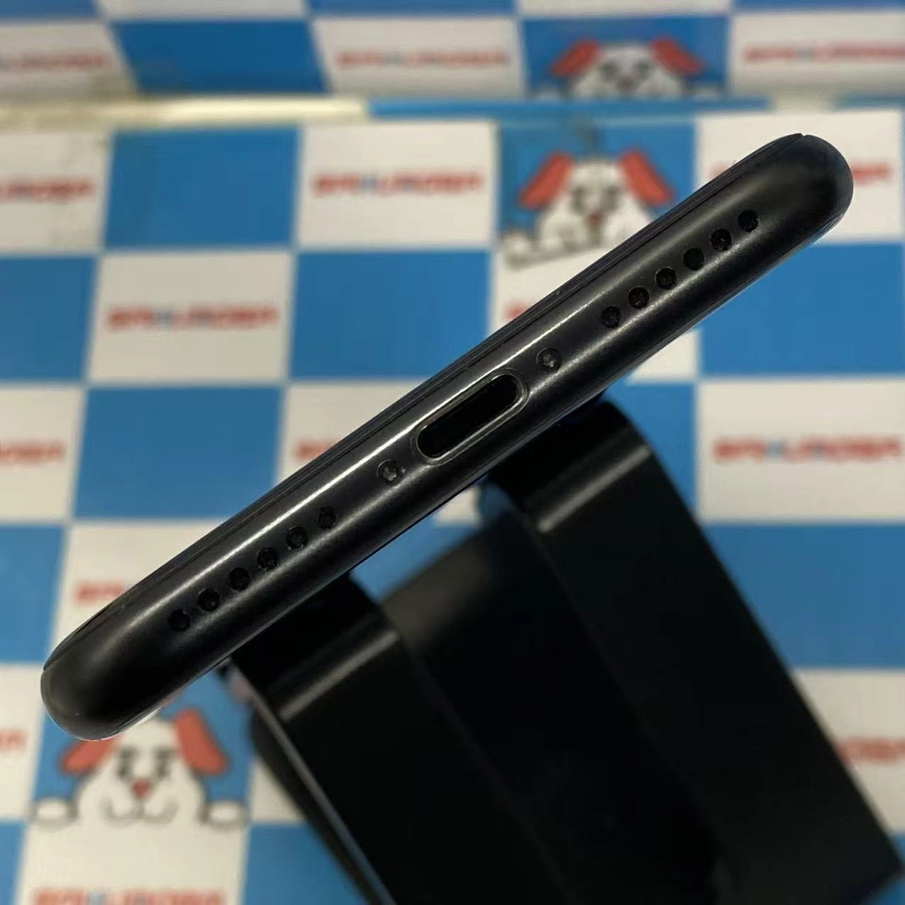 iPhoneSE 第2世代 64GB ブラック MX9R2J/A AU版SIMフリー美品 au