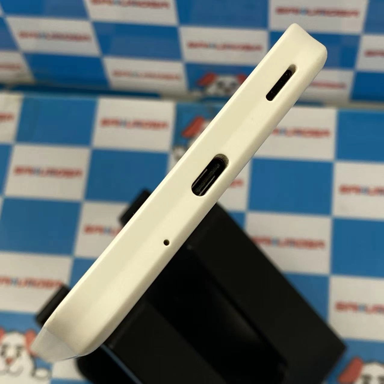 AQUOS wish2 64GB ホワイト SH-51C docomo版SIMフリー