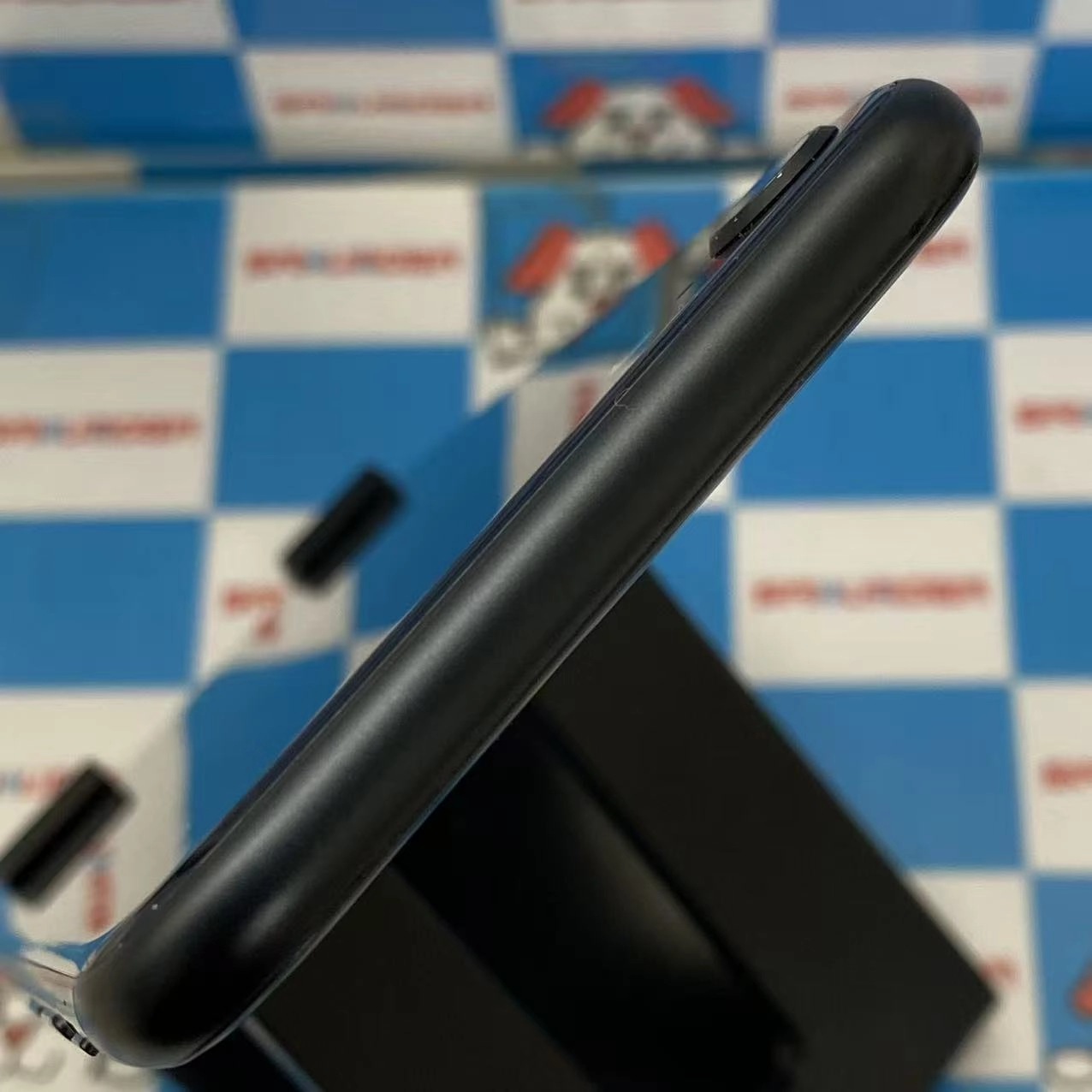 iPhoneSE 第3世代 256GB ミッドナイト MMYJ3J/A Apple版SIMフリー