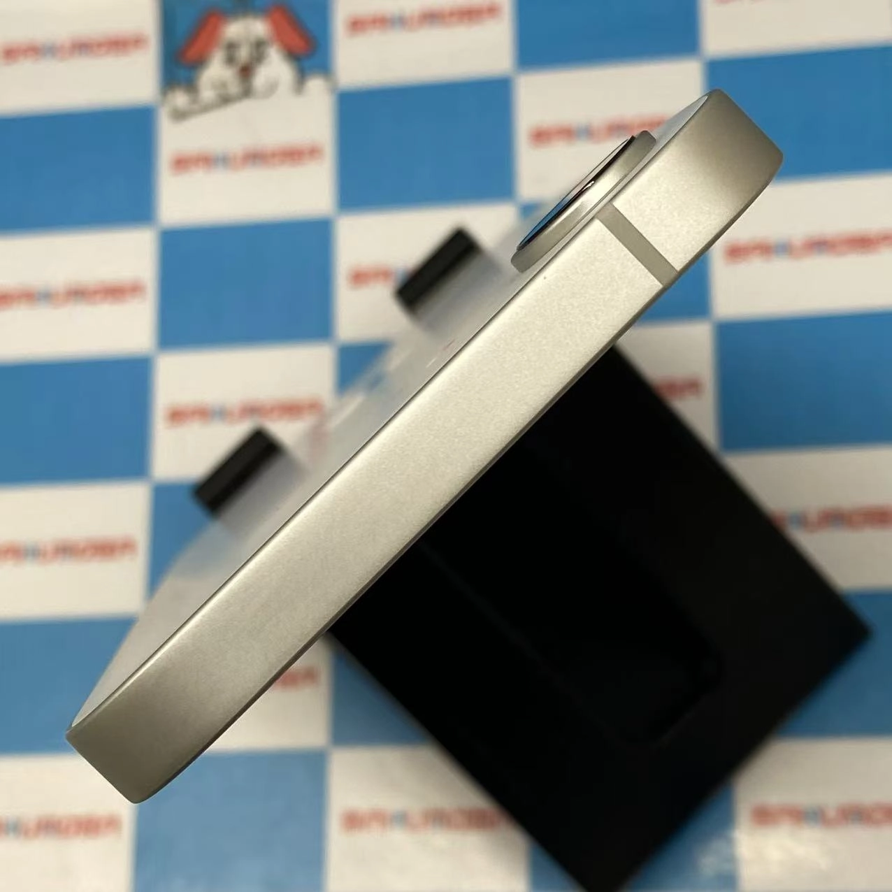 iPhone 16e 128GB ホワイト MD1R4J/A AU版SIMフリー 新品同様 au