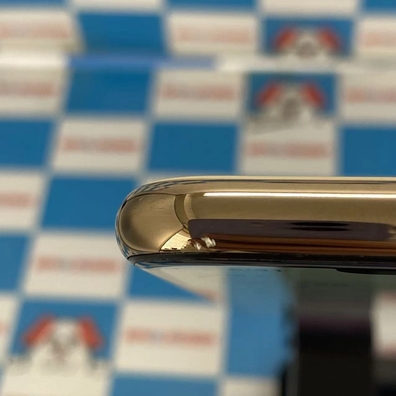 iPhone11 Pro Max 256GB ゴールド MWHL2J/A docomo版SIMフリー