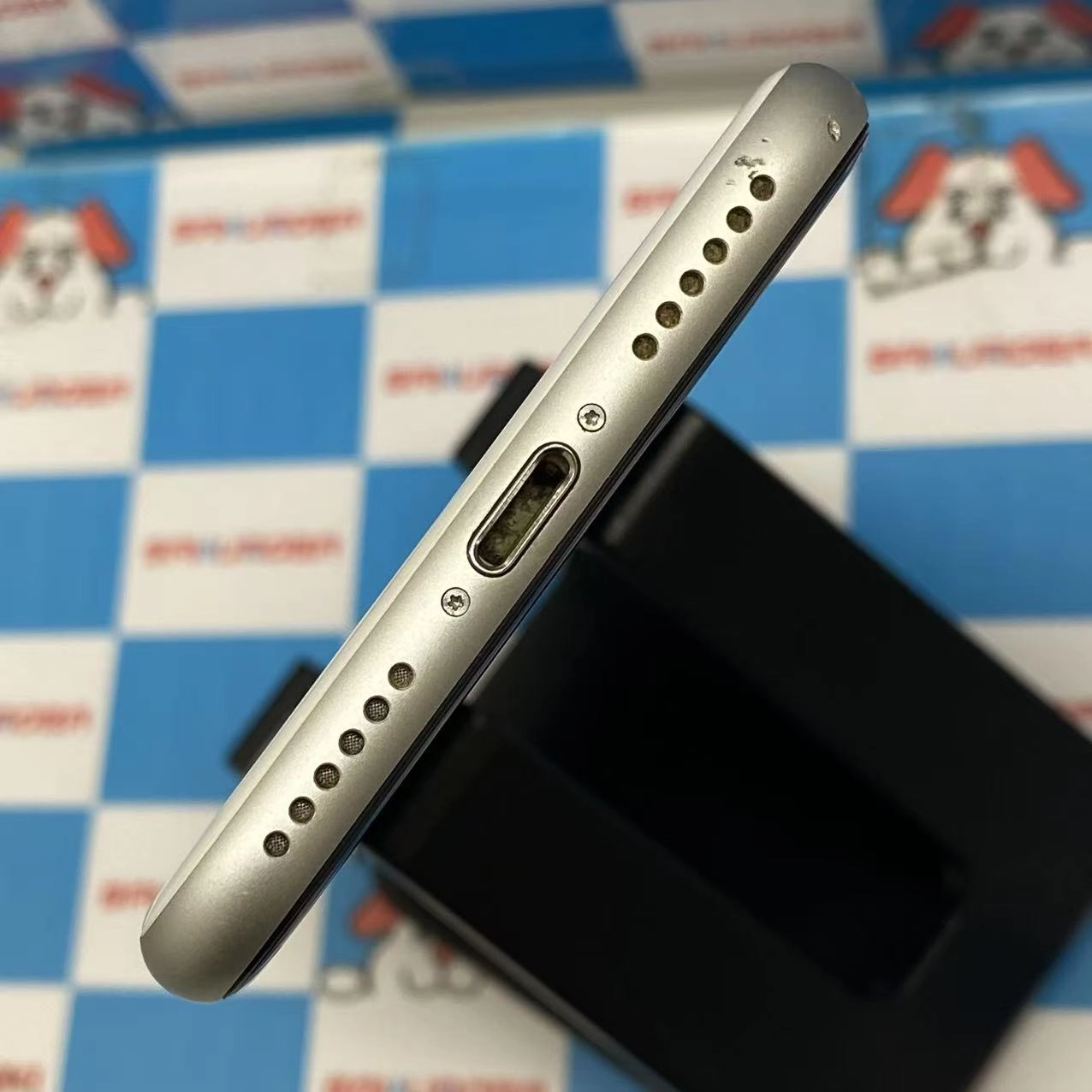 iPhoneSE 第2世代 64GB ホワイト MX9T2J/A SIMフリー ジャンク品