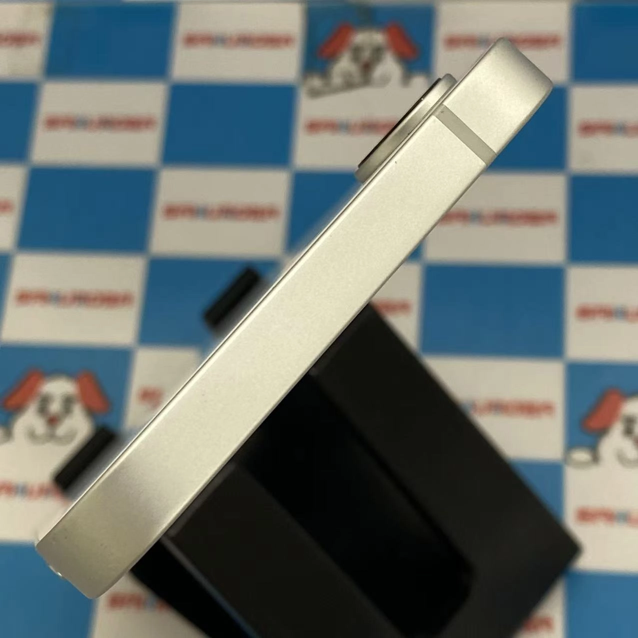 iPhone 16e 128GB ホワイト MD1R4J/A docomo版SIMフリー