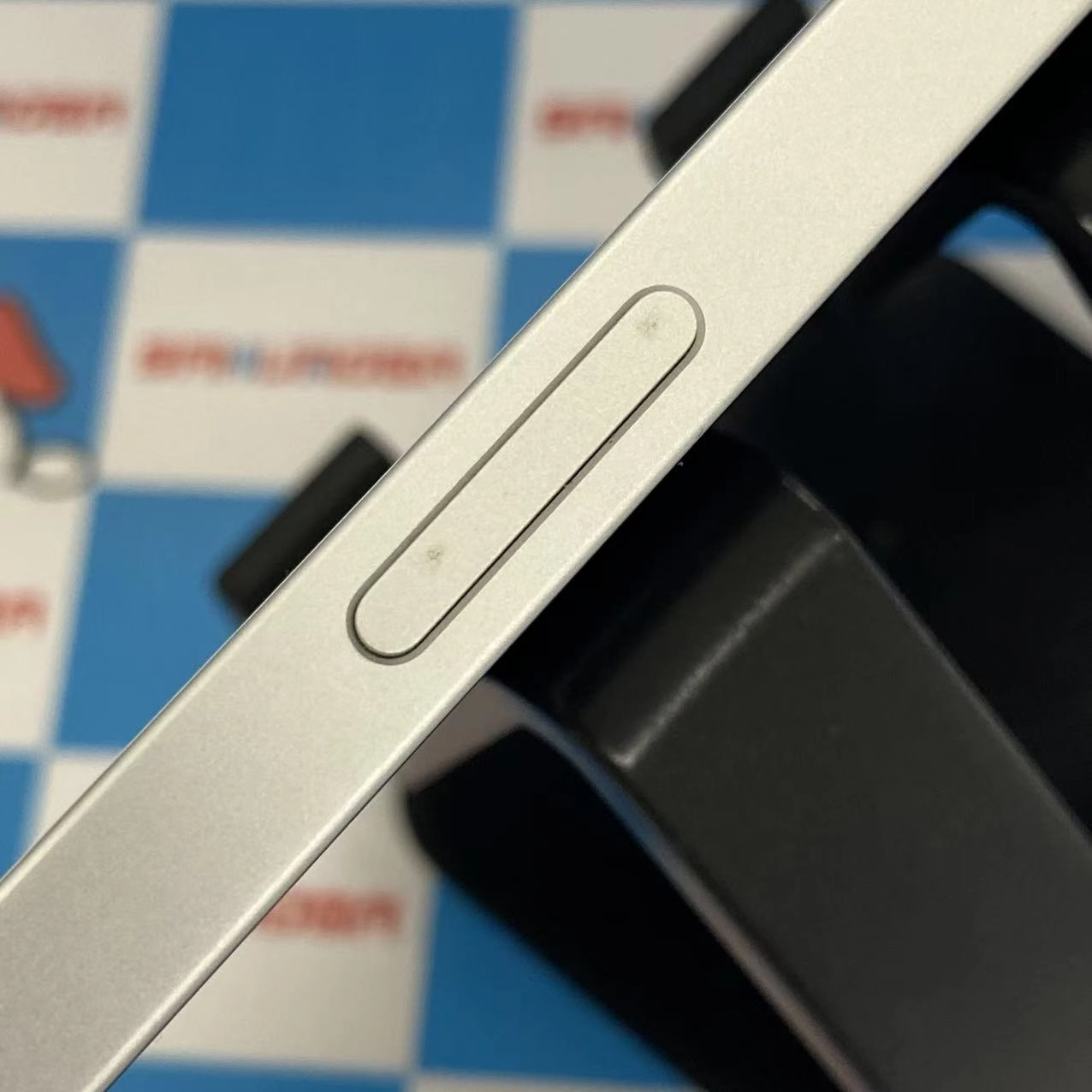 iPhone 16e 128GB ホワイト MD1R4J/A docomo版SIMフリー