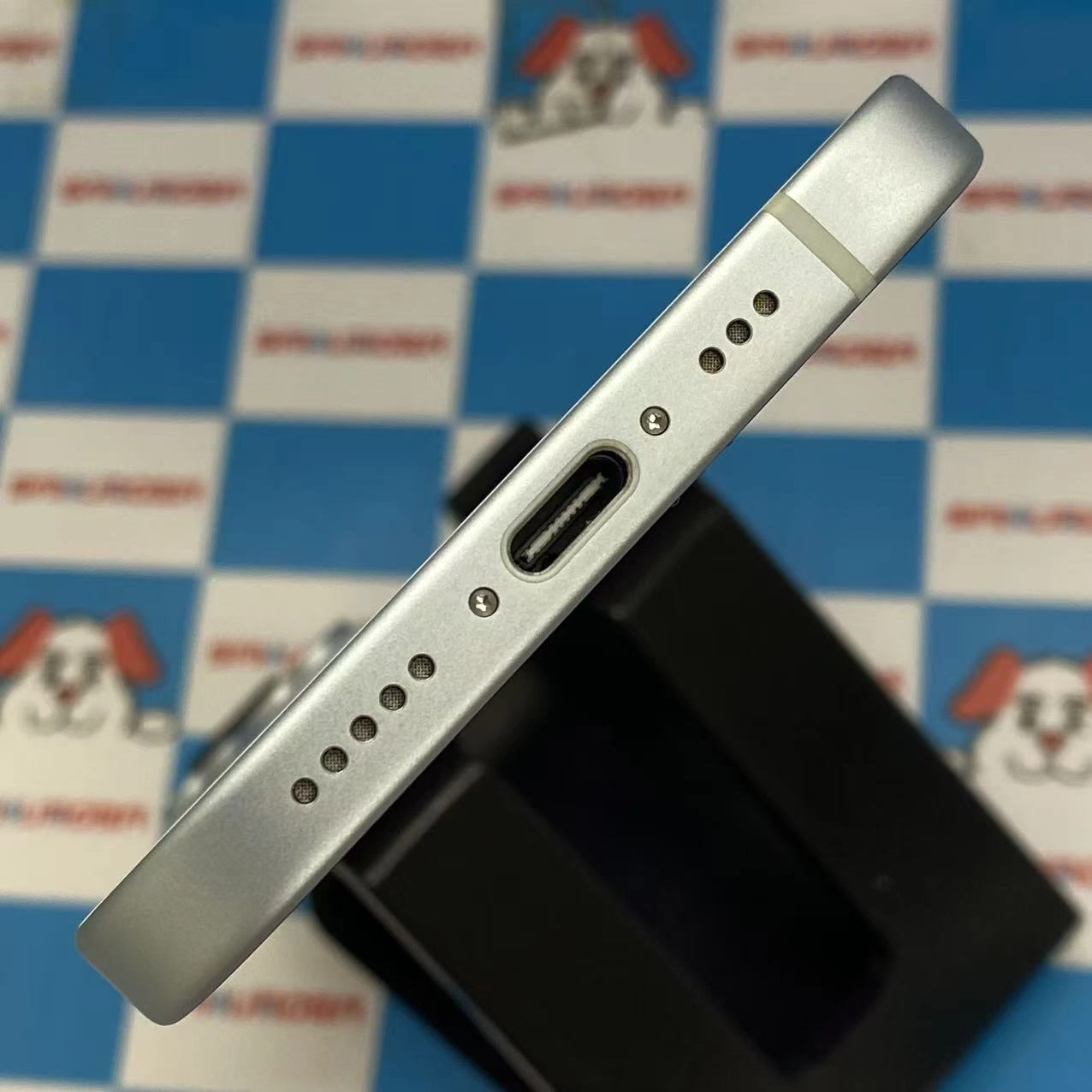 iPhone15 256GB ブルー MTMR3J/A docomo版SIMフリー極美品