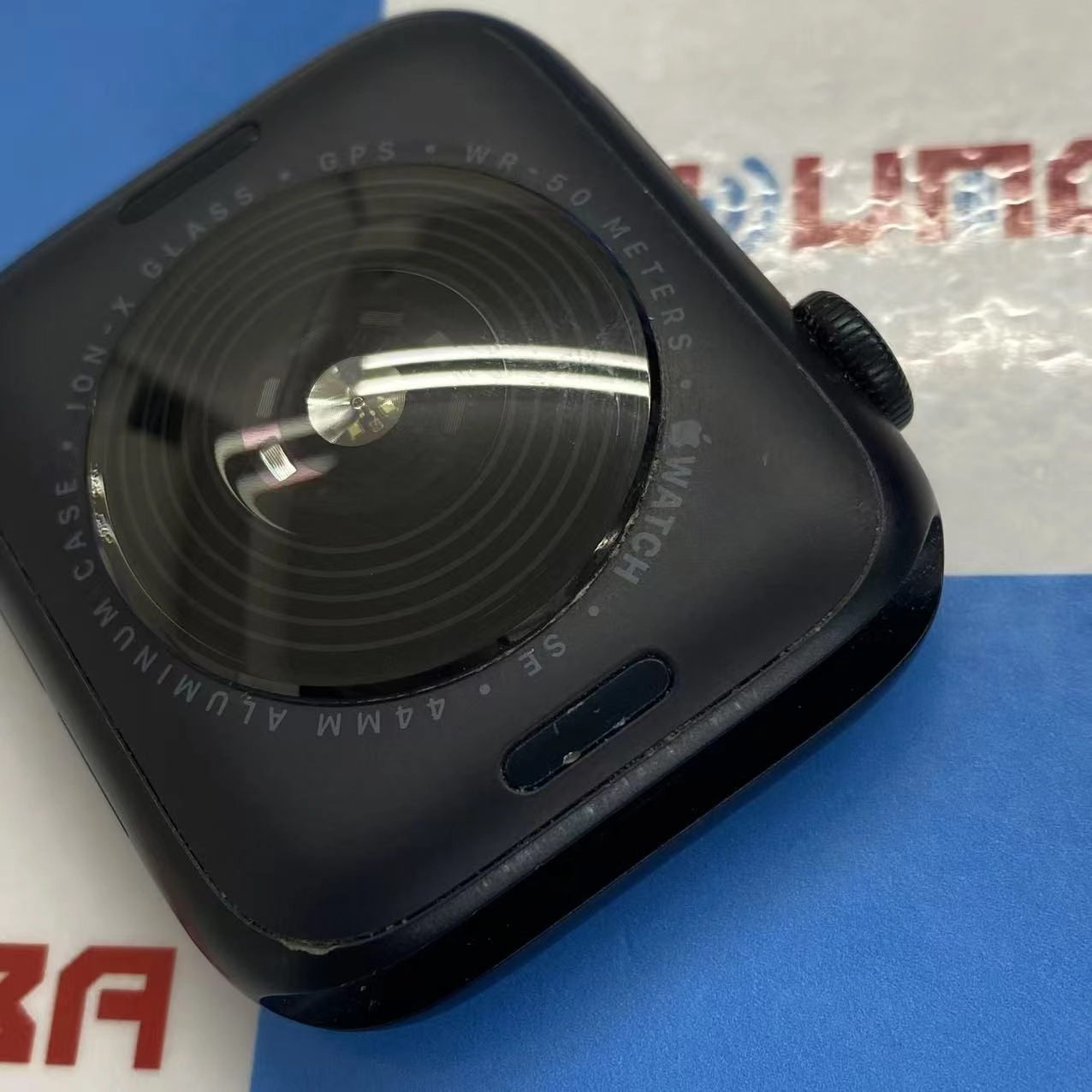 Apple Watch SE 第2世代 44mm GPSモデル 32GB ミッドナイト MNLC3J/A