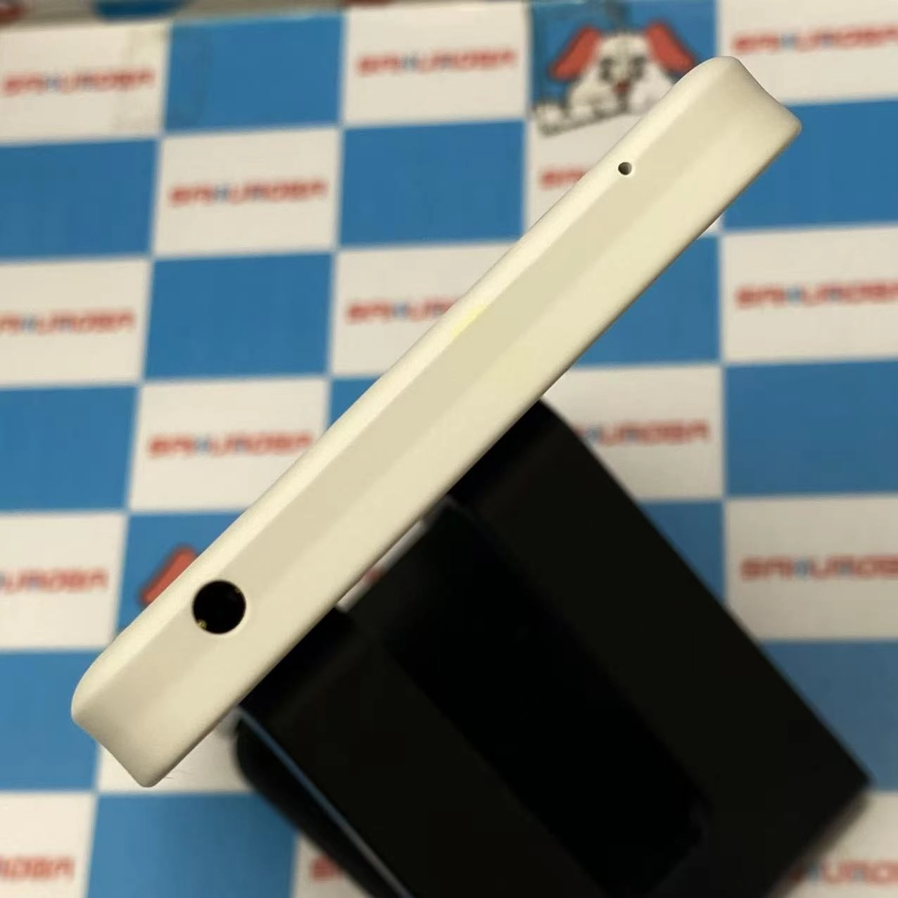 AQUOS wish3 4GB/64GB ホワイト SH-53D docomo版SIMフリー 美品