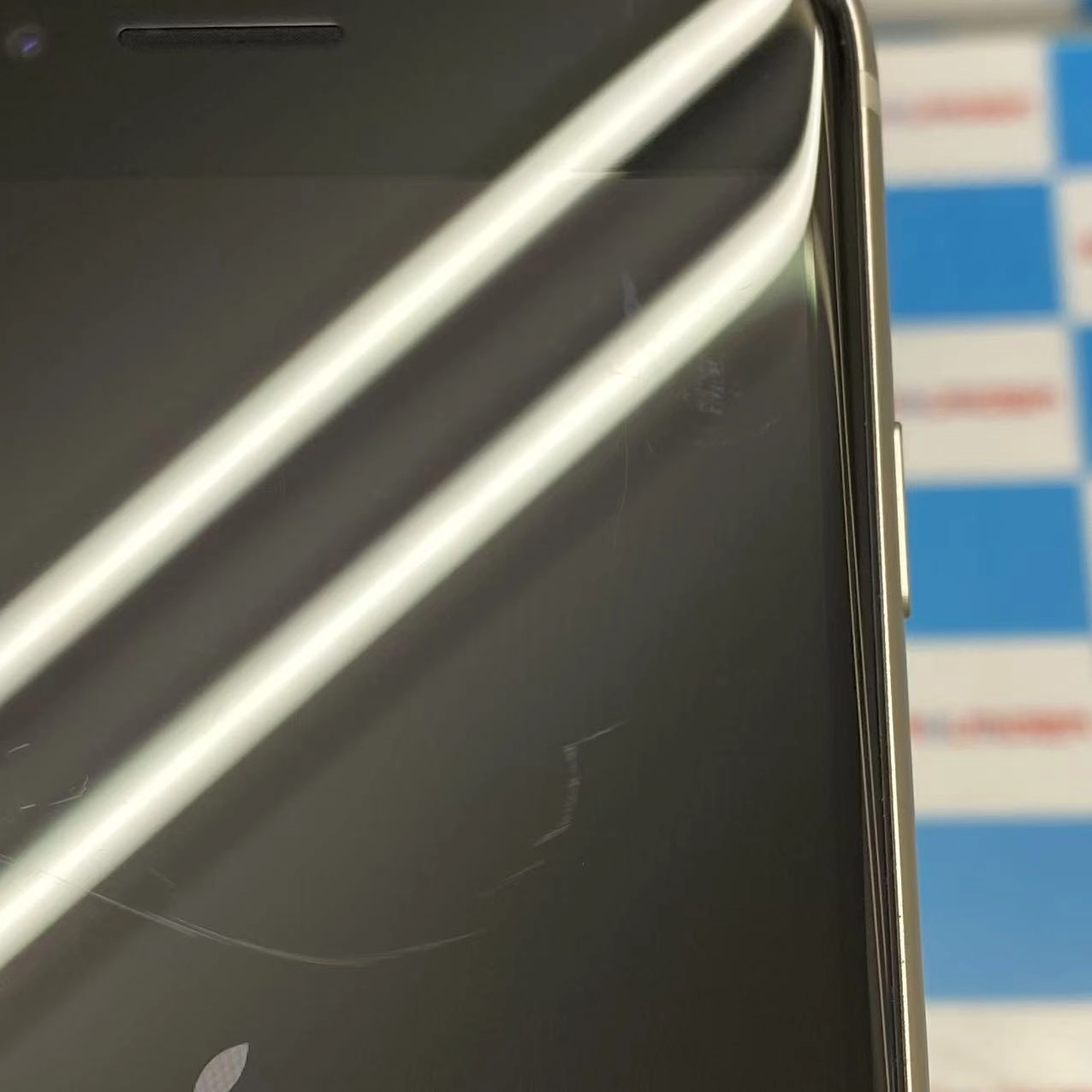 iPhoneSE 第3世代 64GB スターライト MMYD3J/A SoftBank版SIMフリー