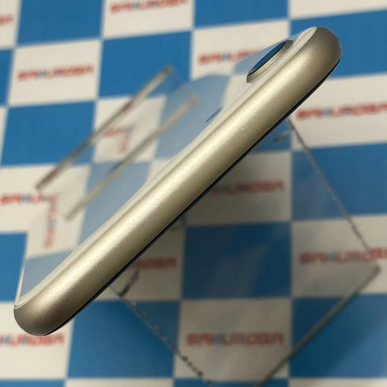 iPhoneSE 第3世代 128GB スターライト MMYG3J/A SoftBank版SIMフリー 美品