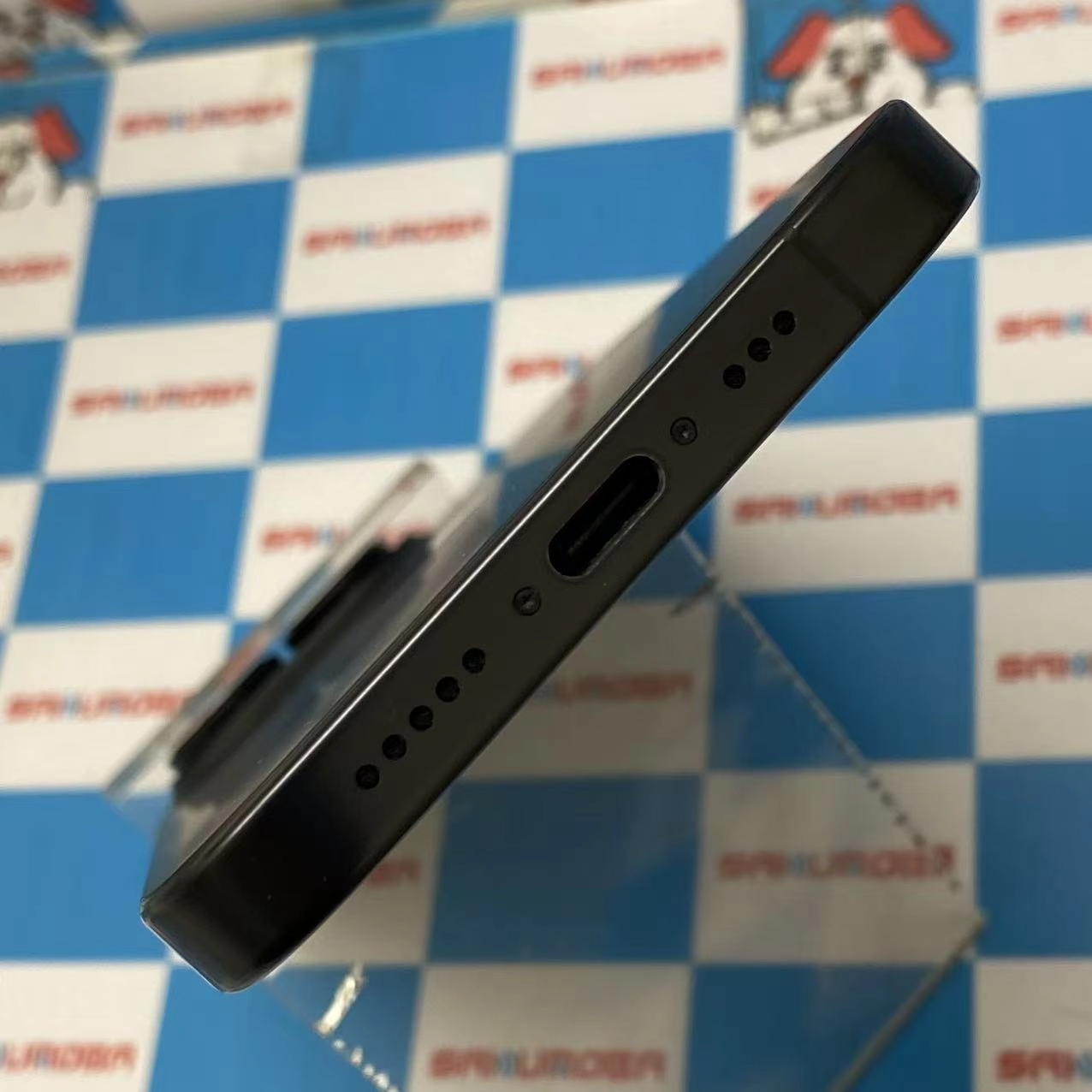 iPhone16 Pro 256GB ブラックチタニウム MYN03J/A docomo版SIMフリー 新品同様