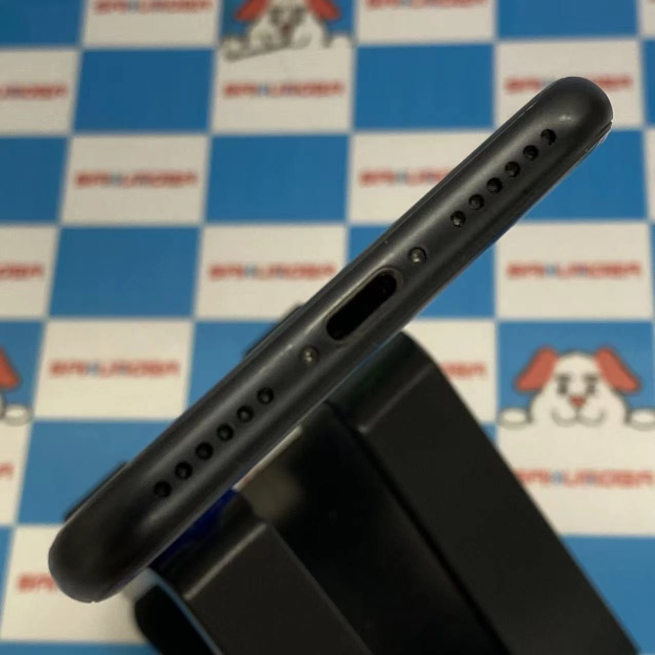 iPhoneSE 第2世代 64GB ブラック MX9R2J/A SIMフリー新品同様