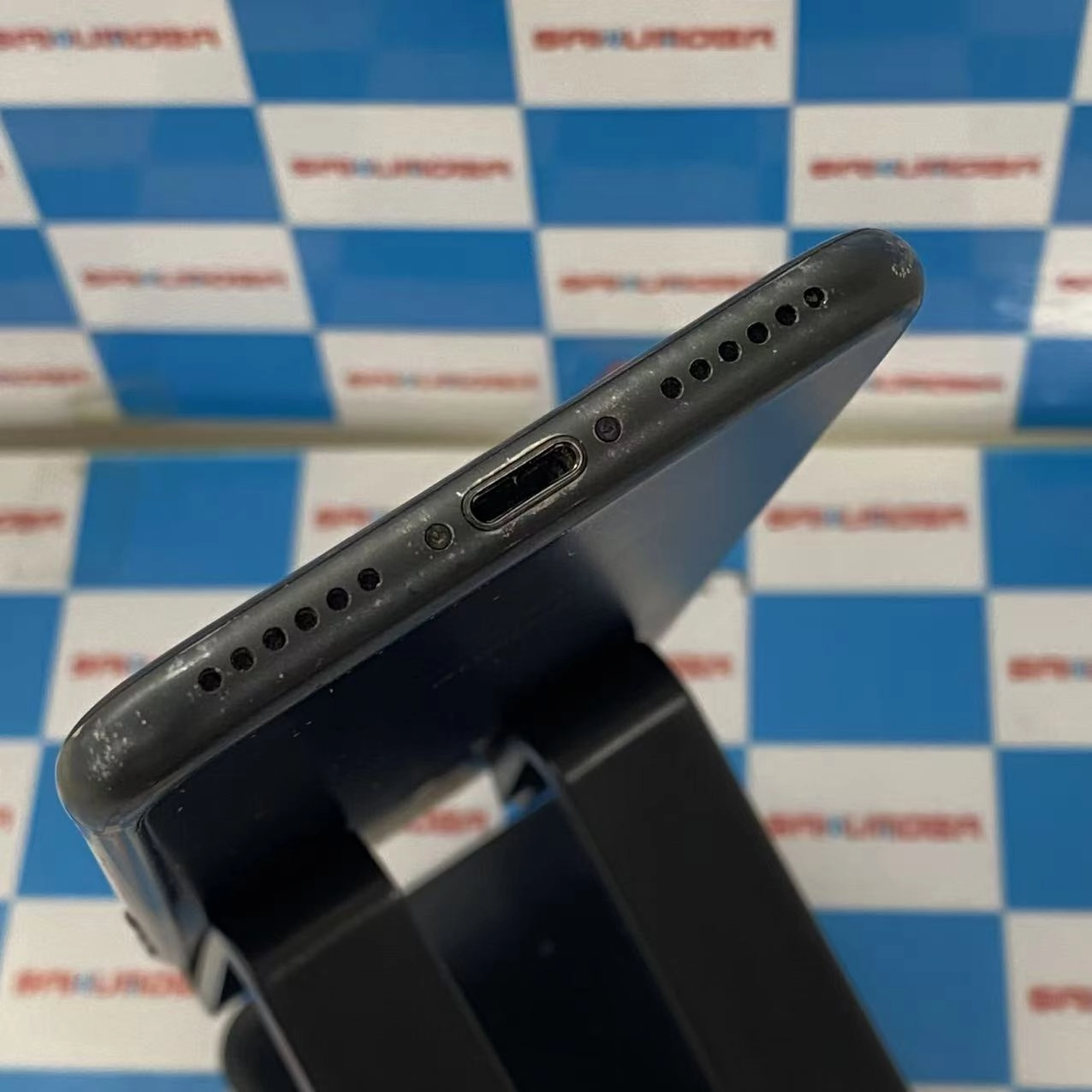 iPhone7 128GB ブラック MNCK2J/A docomoジャンク品