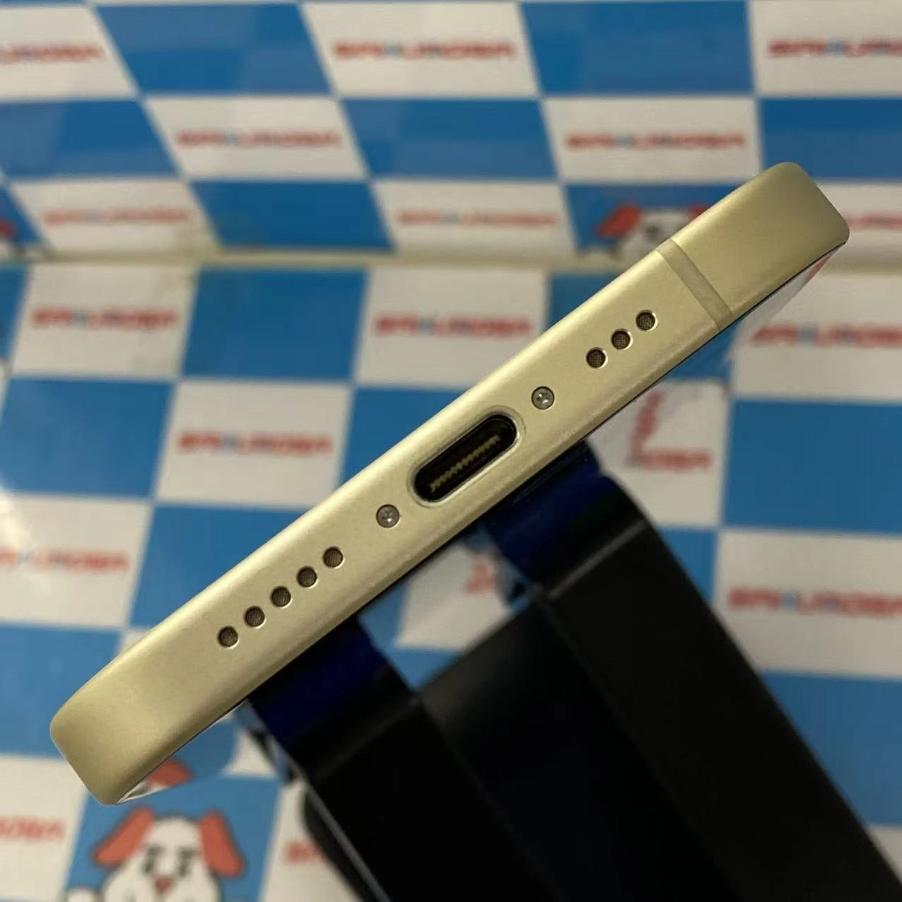 iPhone15 256GB イエロー MTMQ3J/A SoftBank版SIMフリー美品