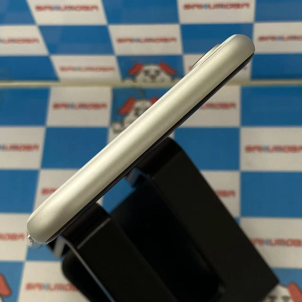 iPhoneSE 第2世代 256GB ホワイト MHGX3J/A SoftBank版SIMフリージャンク品