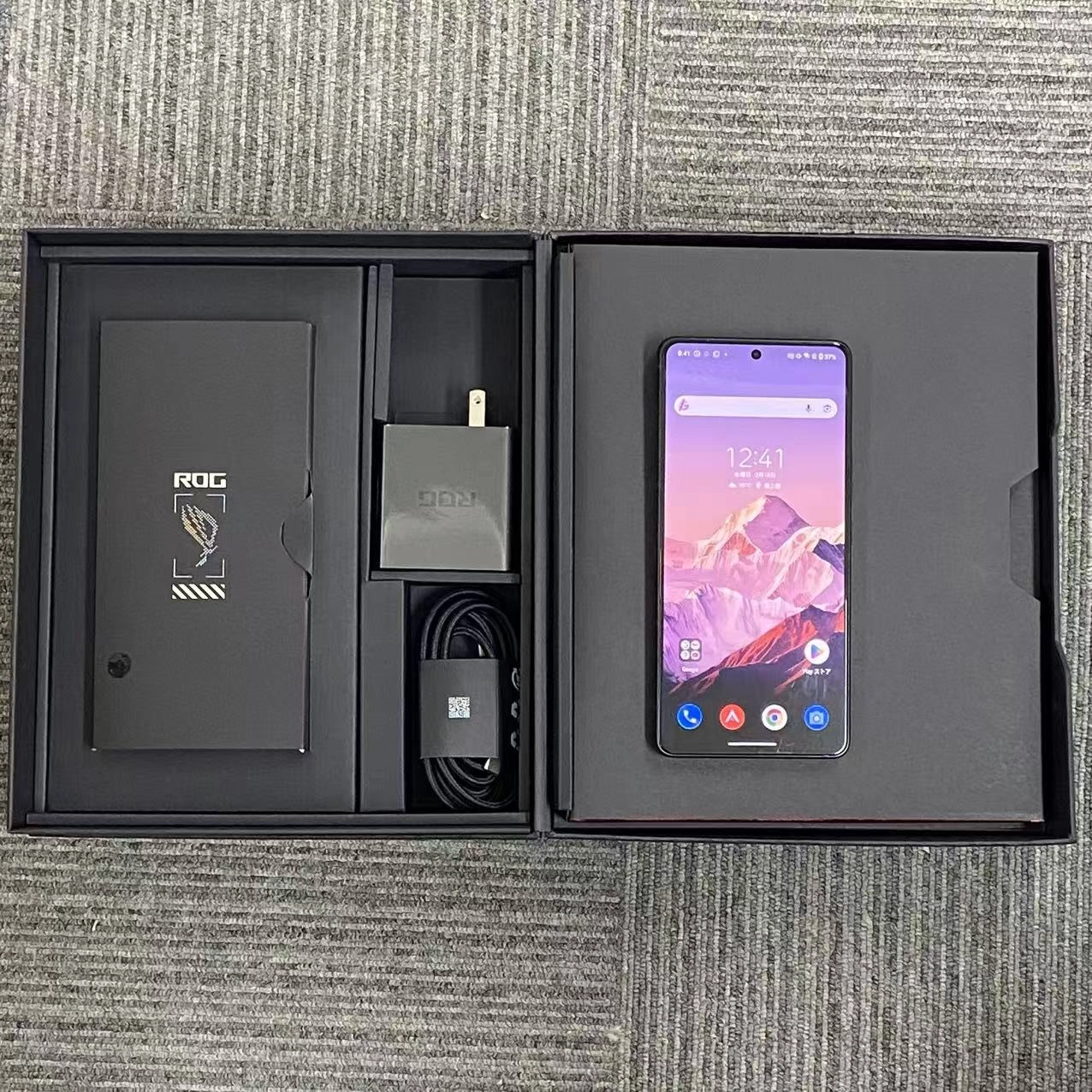 ROG Phone 9 Pro 16GB/512GB ブラック AI2501 SIMフリー