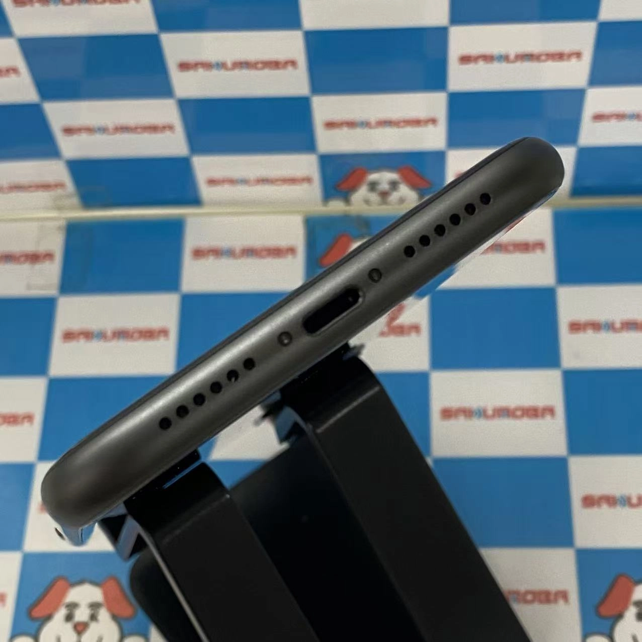 iPhone11 128GB ブラック MHDH3J/A SIMフリー美品