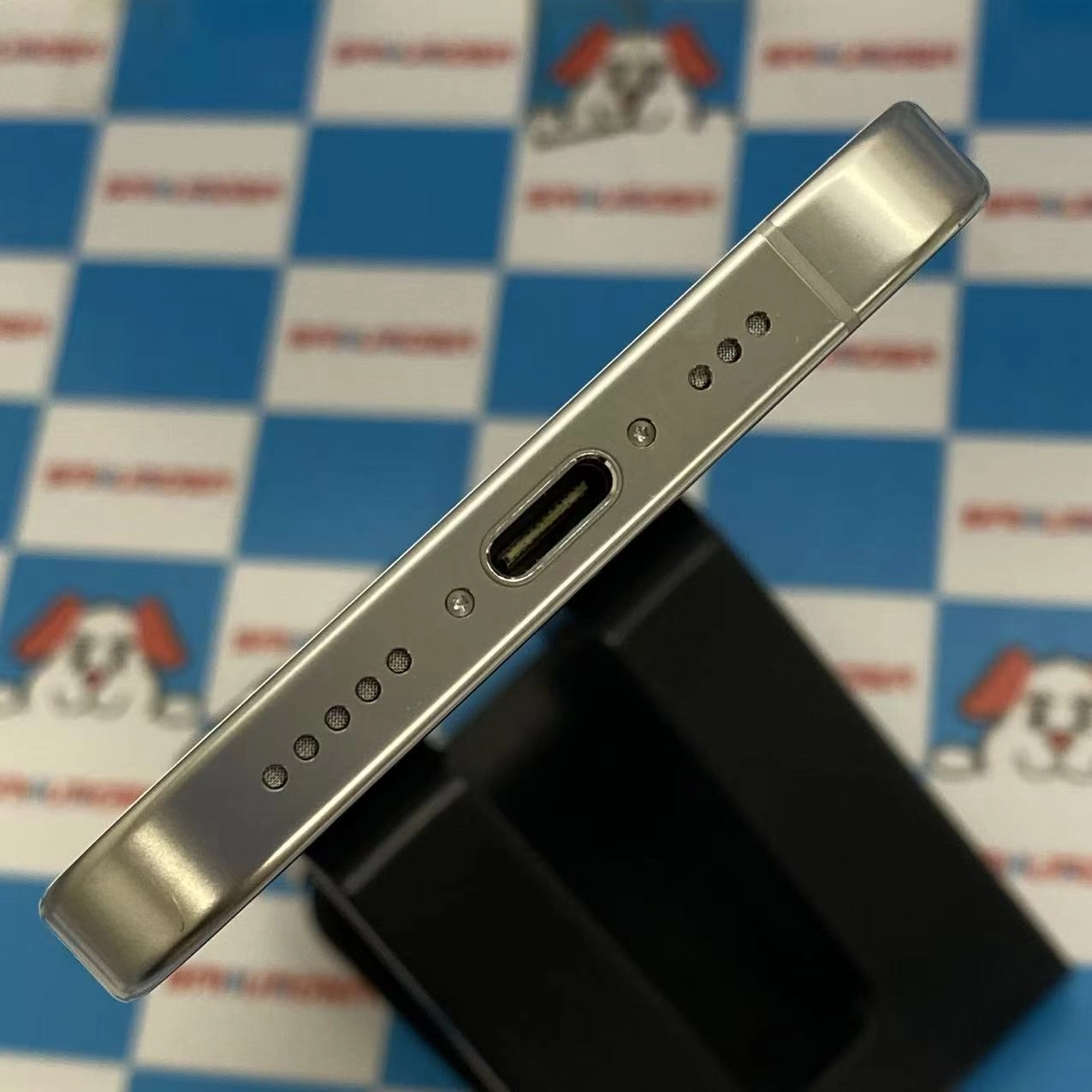 iPhone16 Pro 256GB ホワイトチタニウム MYN13J/A SIMフリー極美品