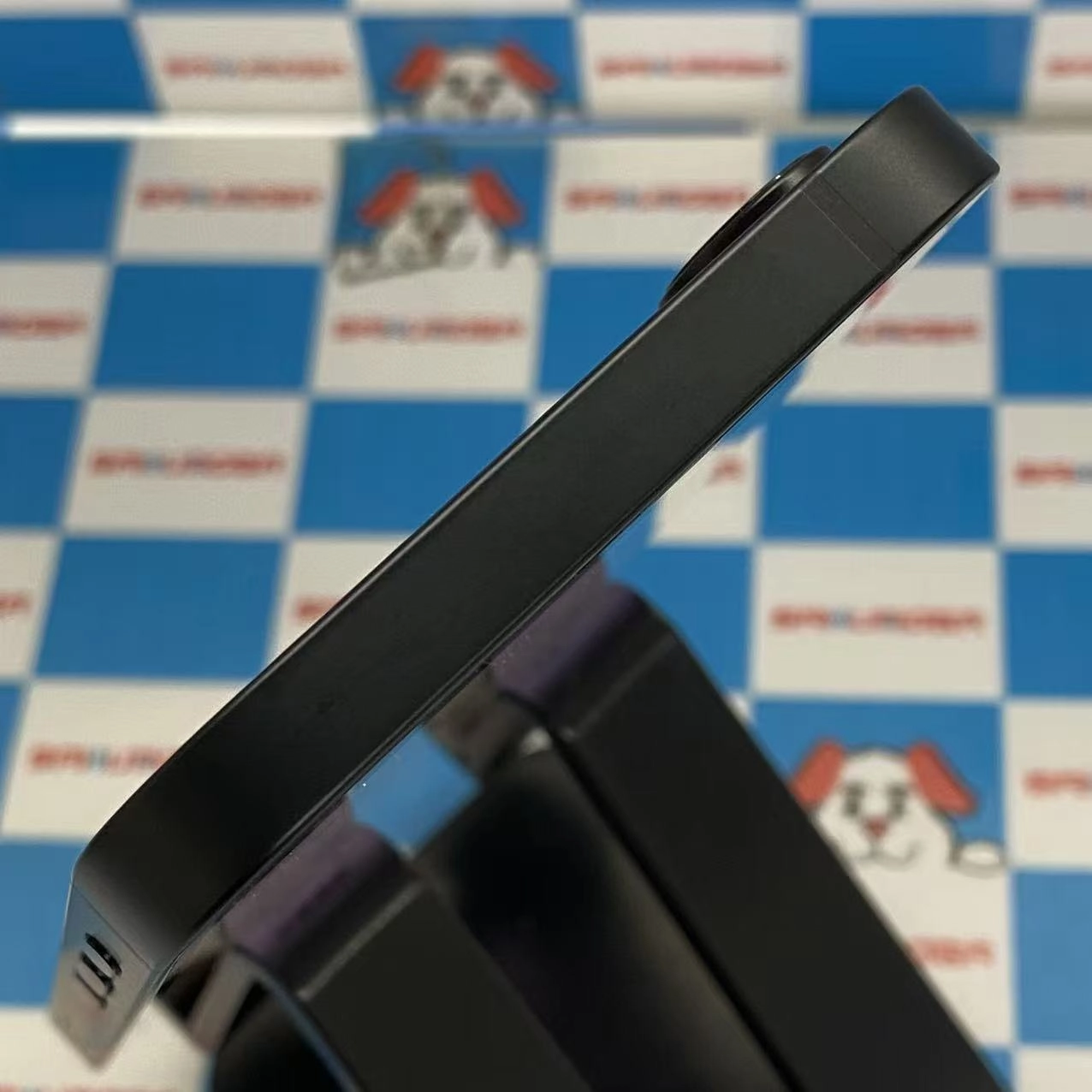 iPhone 16e 128GB ブラック MD1Q4J/A SoftBank版SIMフリー極美品