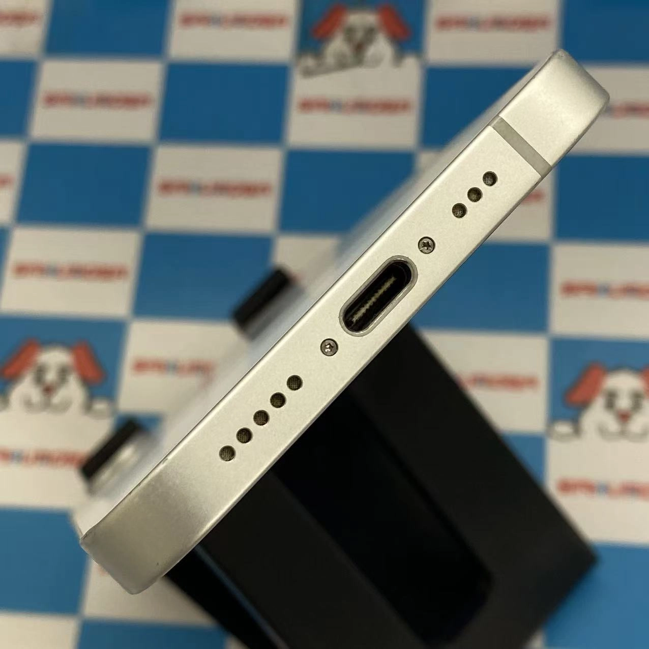 iPhone 16e 128GB ホワイト MD1R4J/A SoftBank版SIMフリー