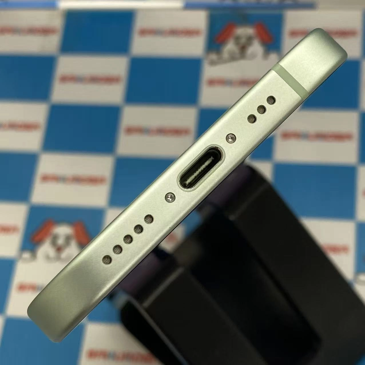 iPhone15 128GB グリーン MTMM3J/A docomo版SIMフリー美品