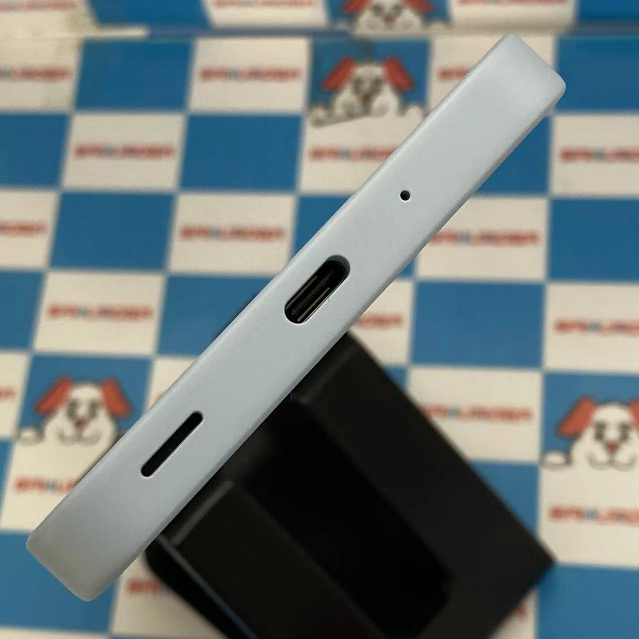 AQUOS wish4 4GB/64GB ブルー SH-52E docomo版SIMフリー新品同様