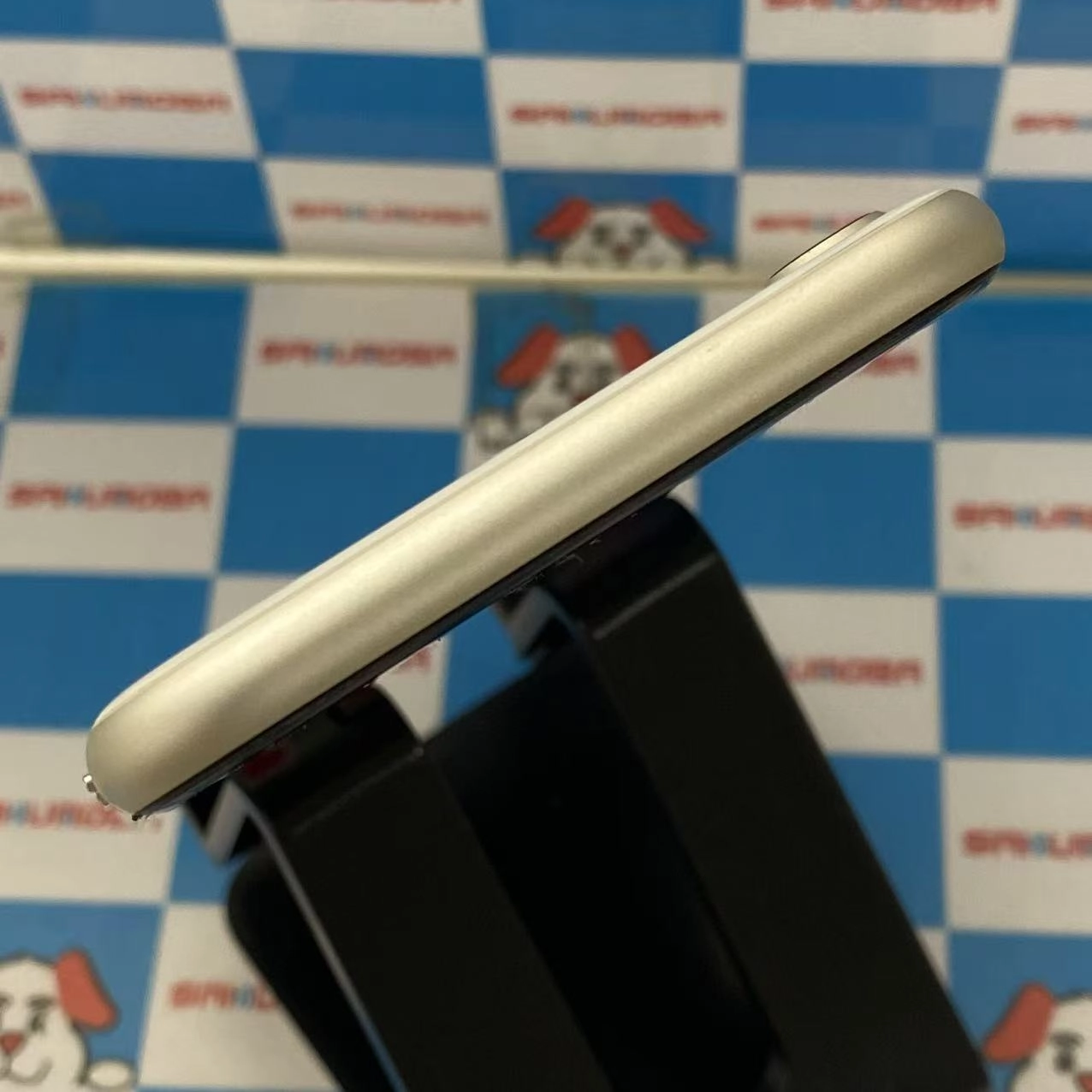 iPhoneSE 第3世代 128GB スターライト MMYG3J/A SoftBank版SIMフリー美品