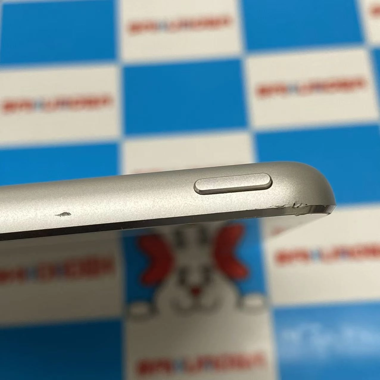 iPad Air 第1世代 Wi-Fiモデル 64GB シルバ- MD790J/A