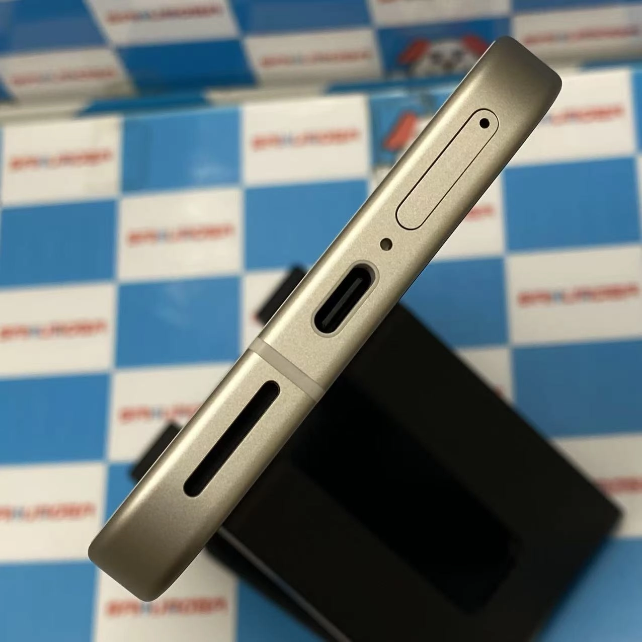 Google Pixel 9a 8GB/128GB ポーセリン G3Y12 docomo版SIMフリー 新品同様