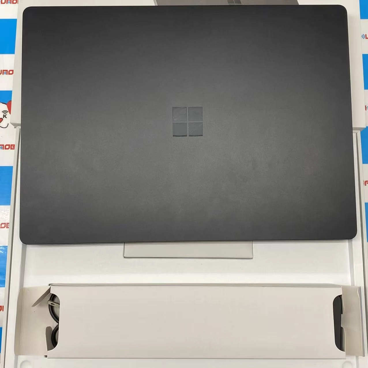 Surface Laptop 3 13.5インチ Core i5 8GB 256GB ブラック V4C-00039 美品